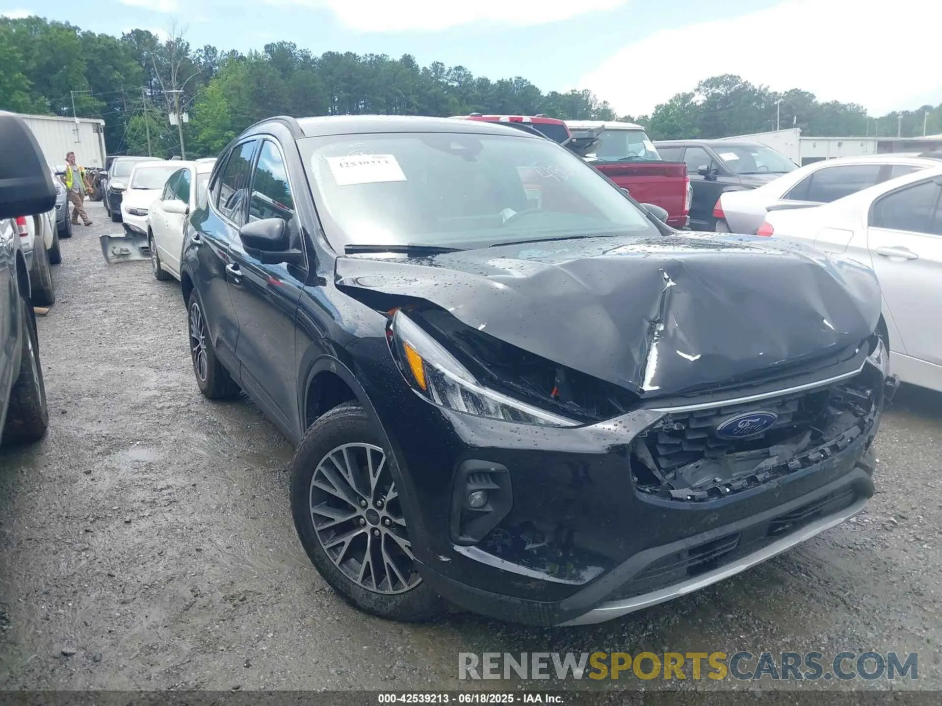 1 Photograph of a damaged car 1FMCU0E18SUA92419 FORD ESCAPE 2025