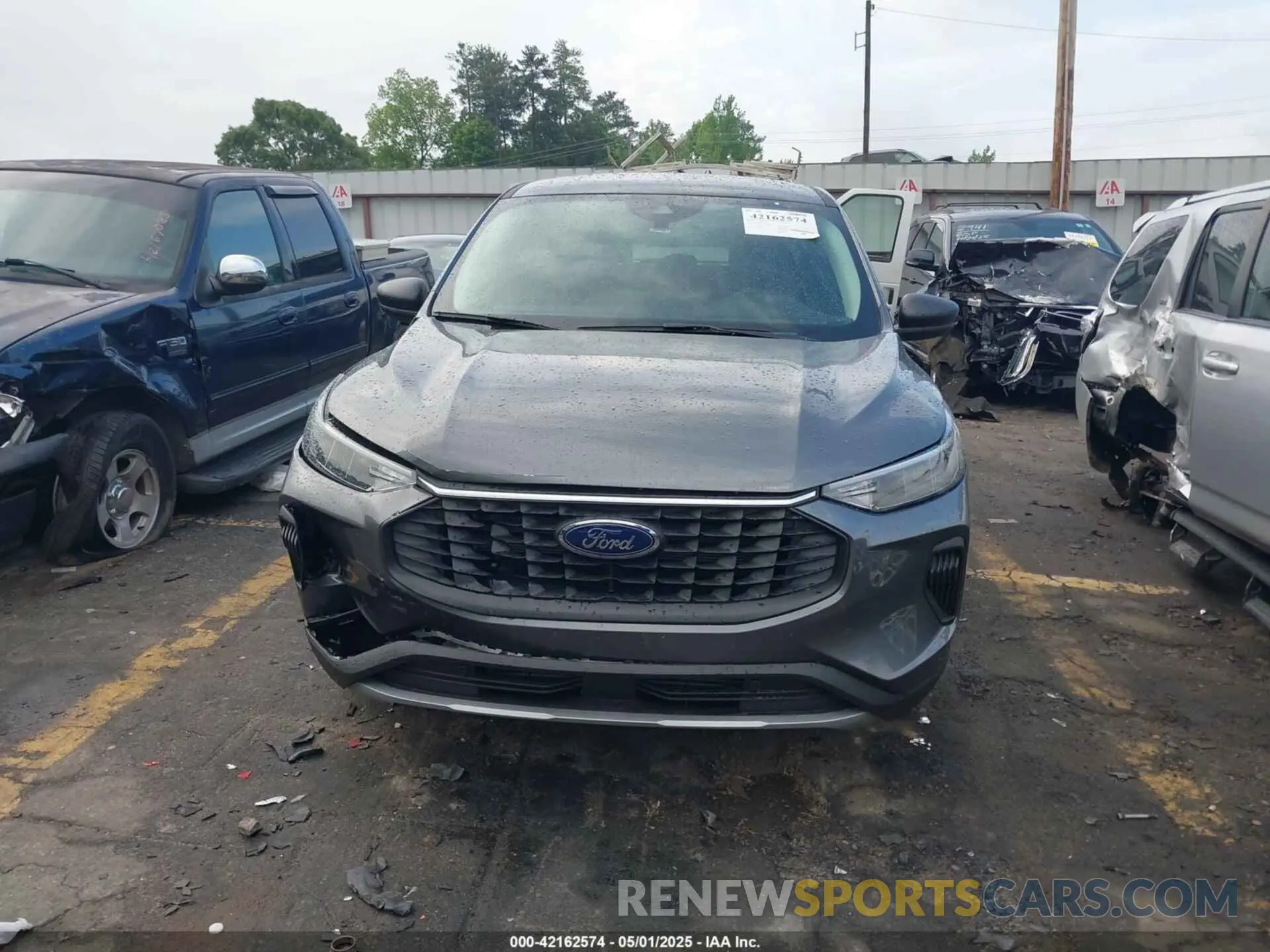 12 Photograph of a damaged car 1FMCU0GN3SUA07759 FORD ESCAPE 2025