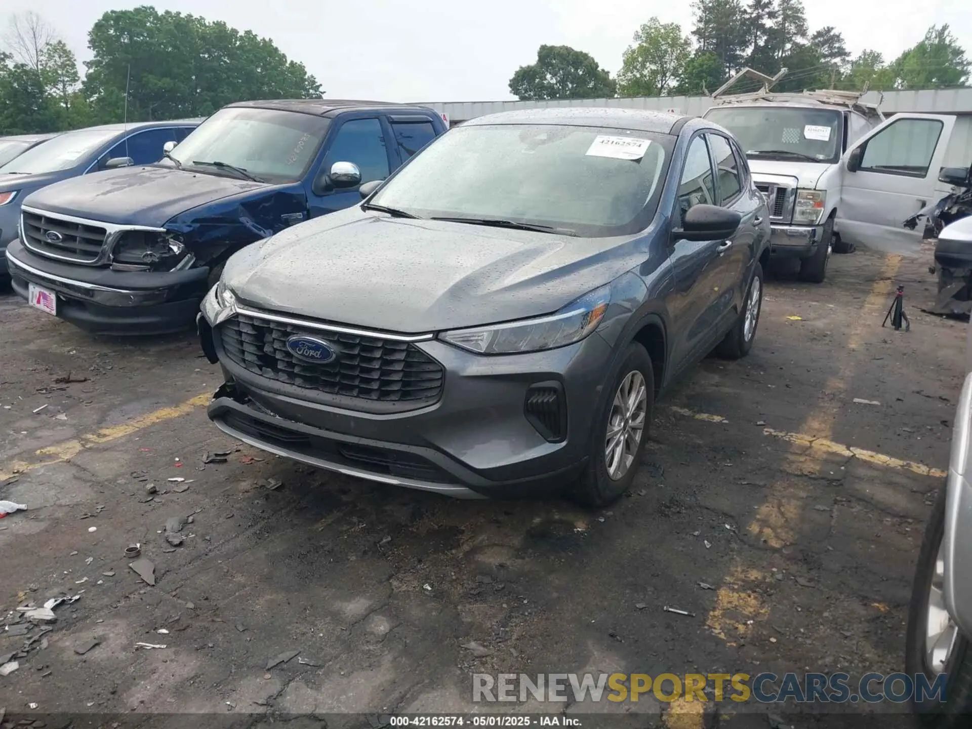 2 Photograph of a damaged car 1FMCU0GN3SUA07759 FORD ESCAPE 2025