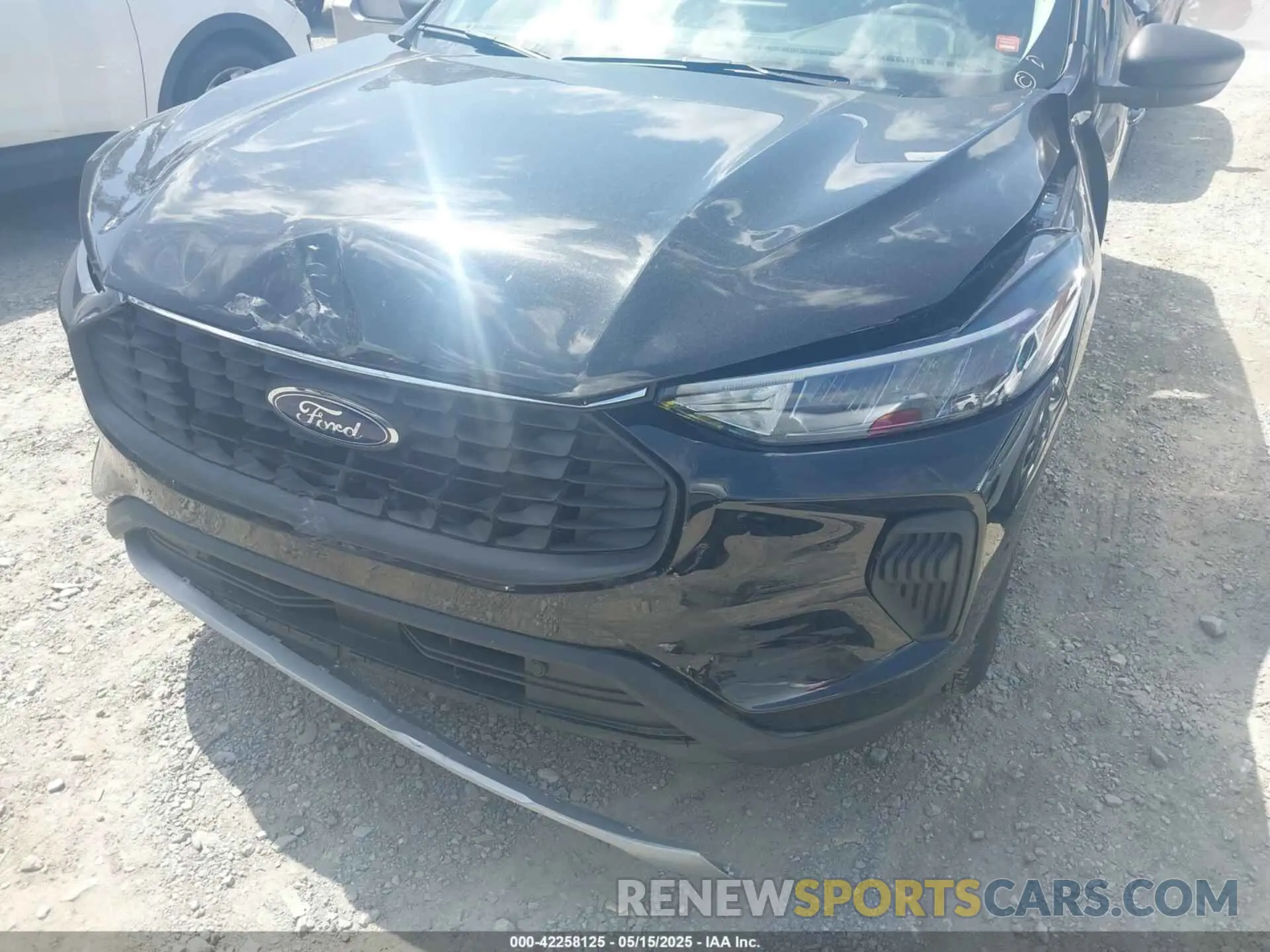 6 Photograph of a damaged car 1FMCU0GN5SUA63430 FORD ESCAPE 2025