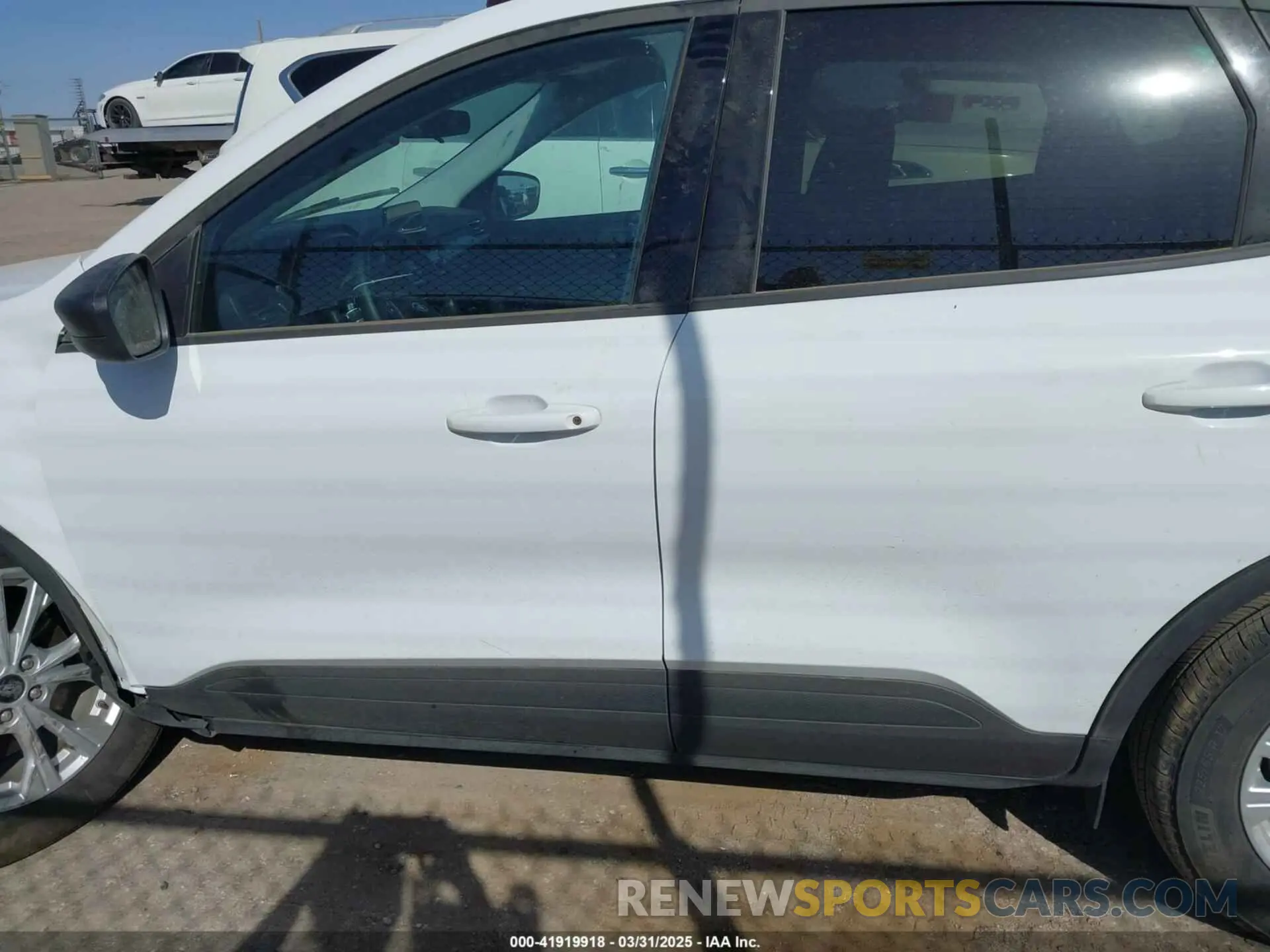 14 Photograph of a damaged car 1FMCU0GN7SUA42806 FORD ESCAPE 2025