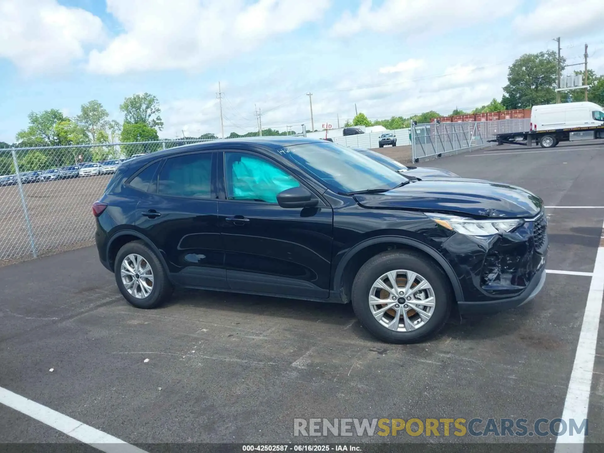 13 Photograph of a damaged car 1FMCU0GN9SUA67139 FORD ESCAPE 2025