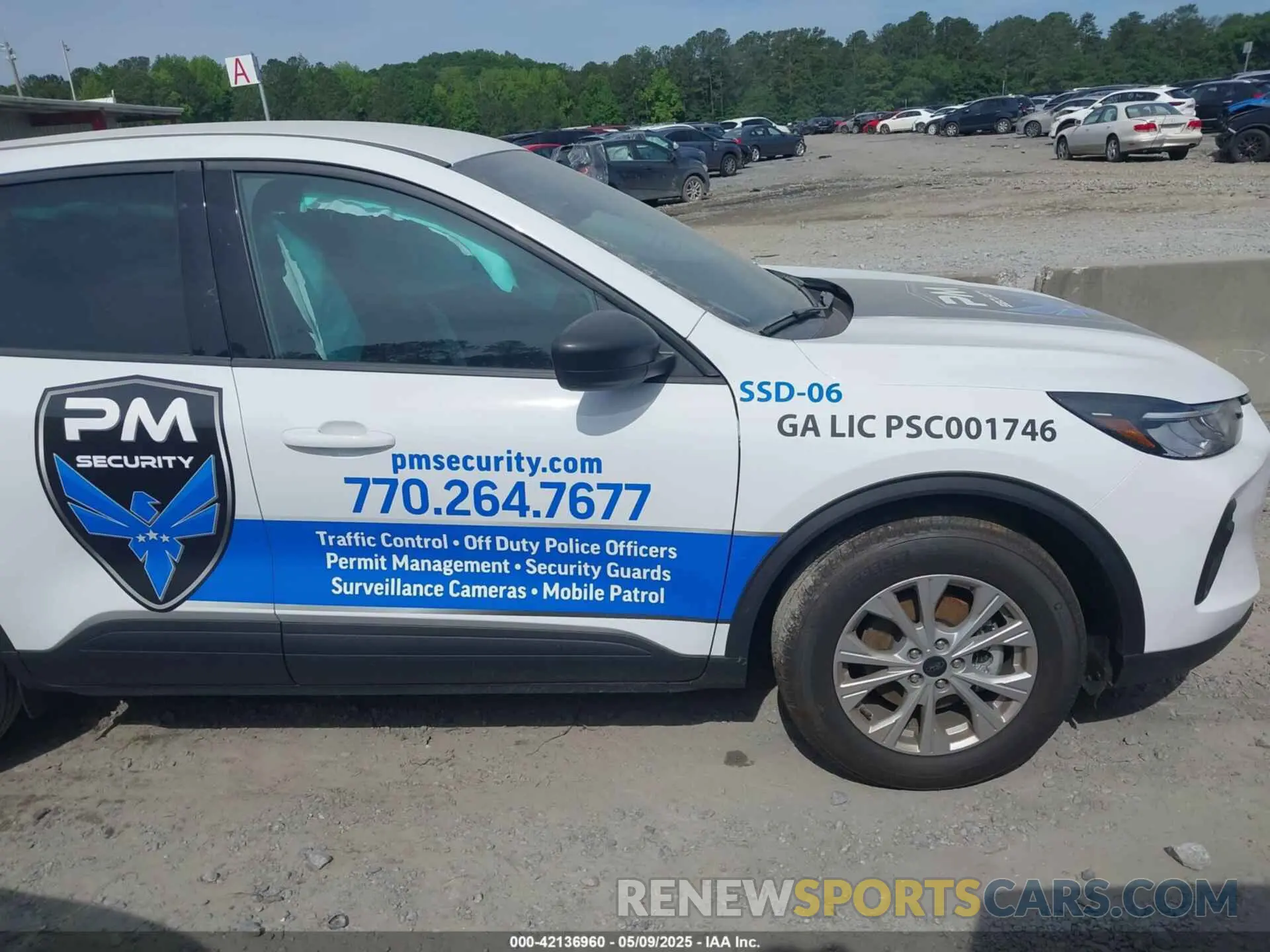 13 Photograph of a damaged car 1FMCU0GNXSUA45604 FORD ESCAPE 2025