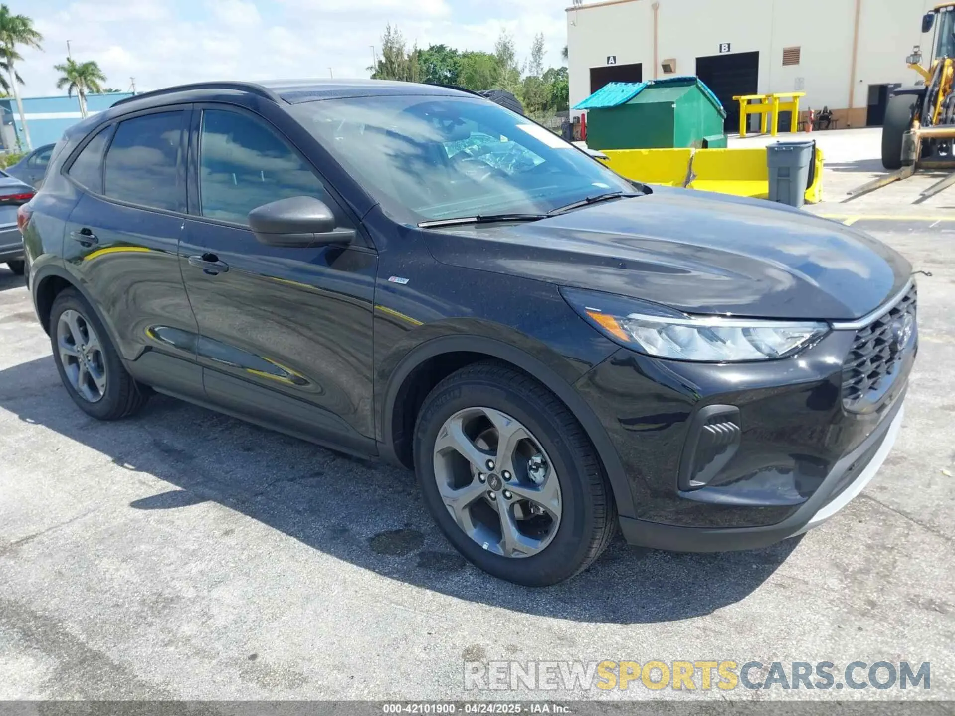 1 Photograph of a damaged car 1FMCU0MN1SUA09756 FORD ESCAPE 2025