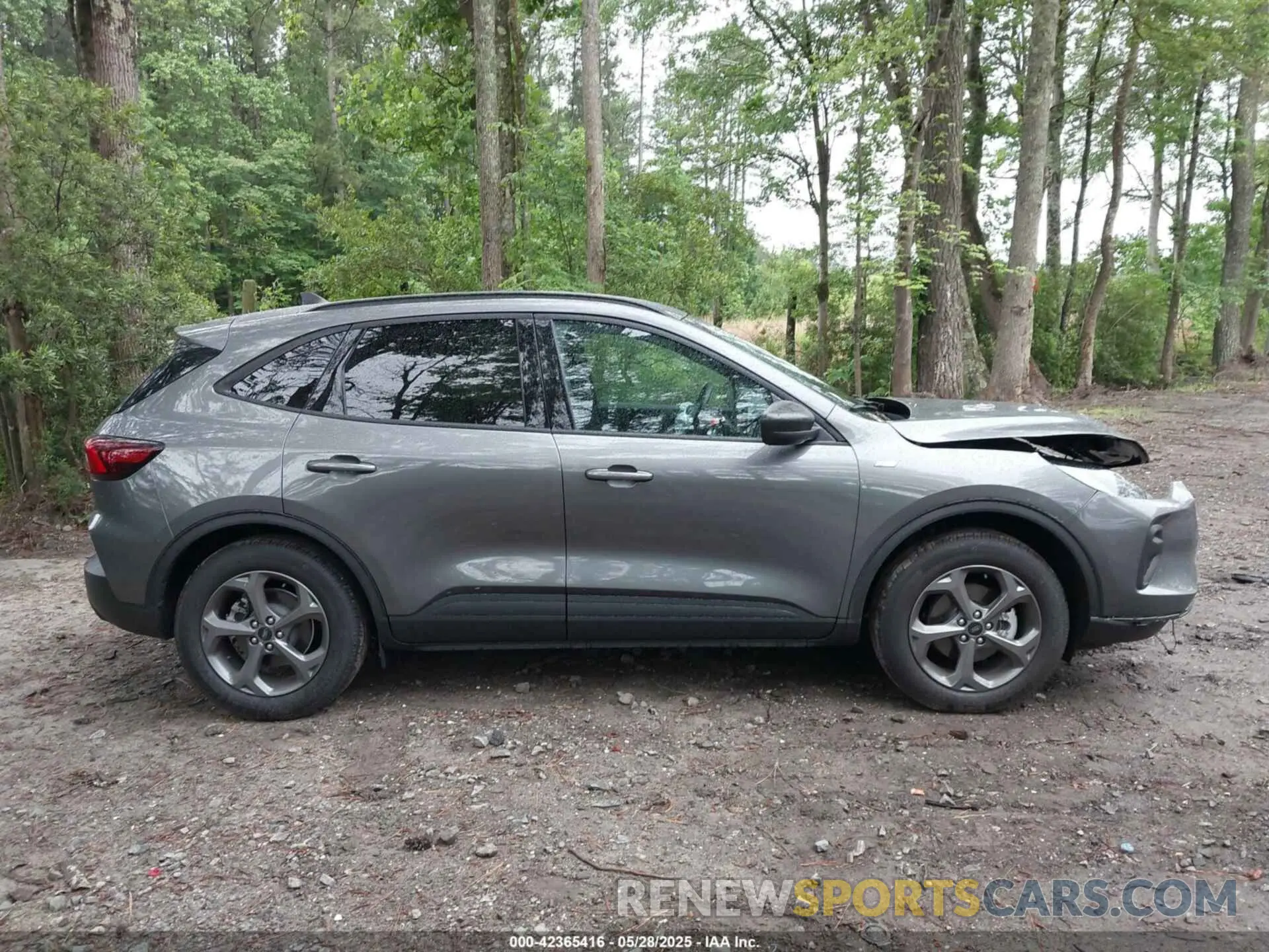 13 Photograph of a damaged car 1FMCU0MN1SUA53479 FORD ESCAPE 2025
