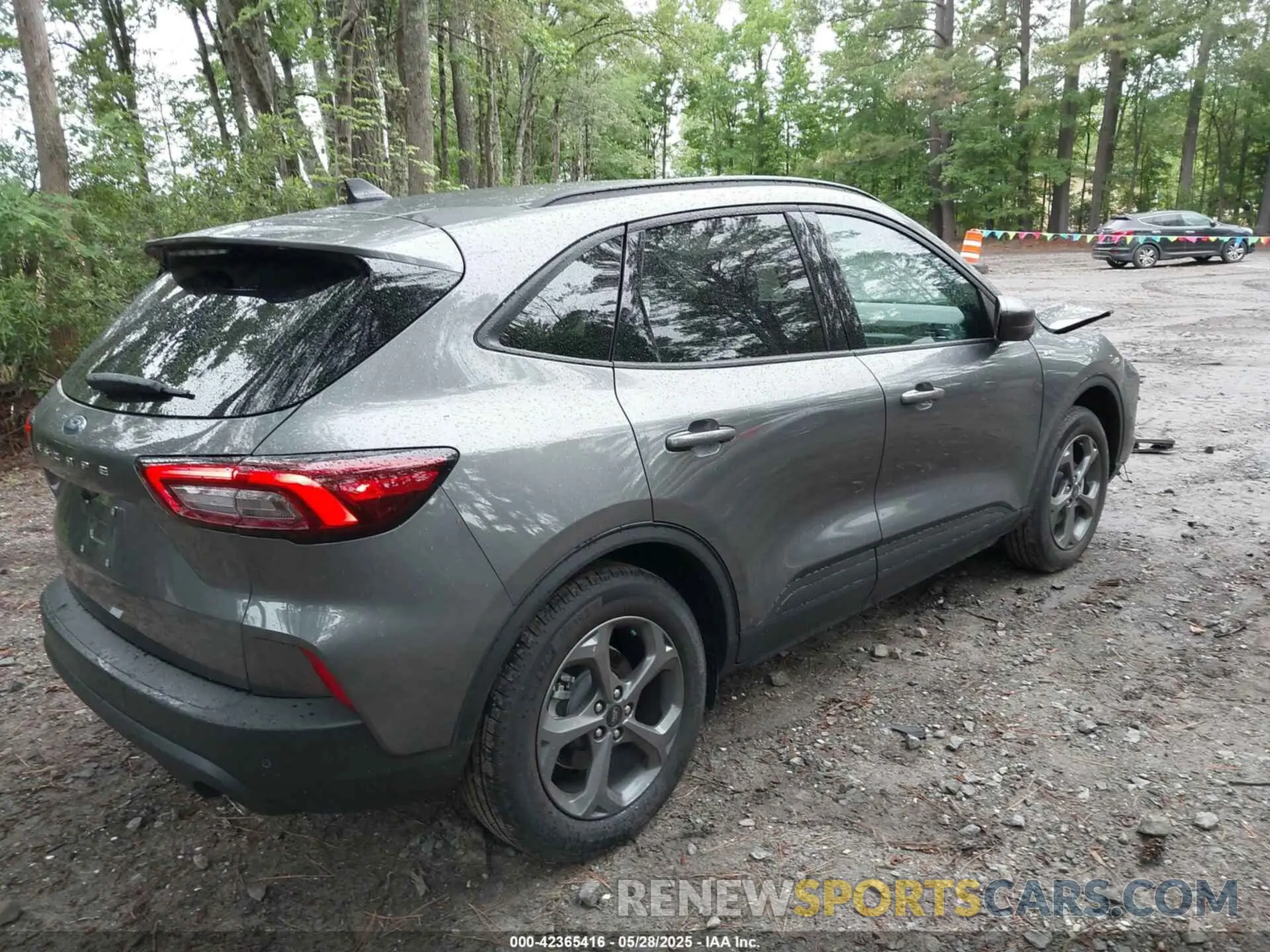4 Photograph of a damaged car 1FMCU0MN1SUA53479 FORD ESCAPE 2025