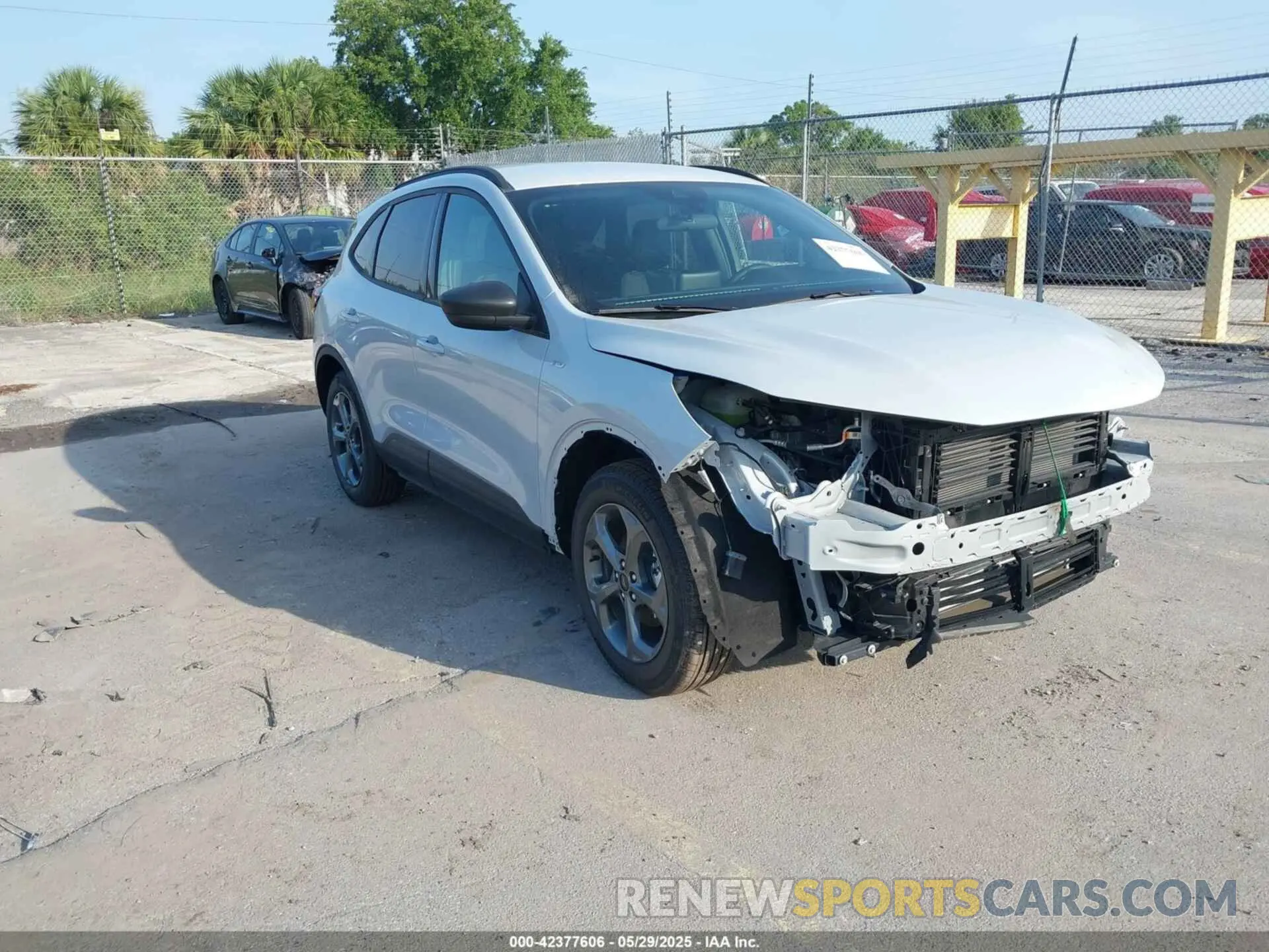 1 Photograph of a damaged car 1FMCU0MN1SUA57032 FORD ESCAPE 2025