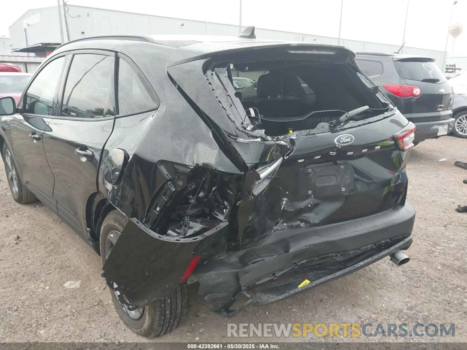6 Photograph of a damaged car 1FMCU0MN2SUA09328 FORD ESCAPE 2025