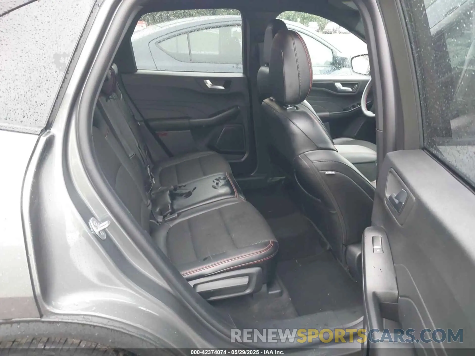 8 Photograph of a damaged car 1FMCU0MN3SUA09631 FORD ESCAPE 2025