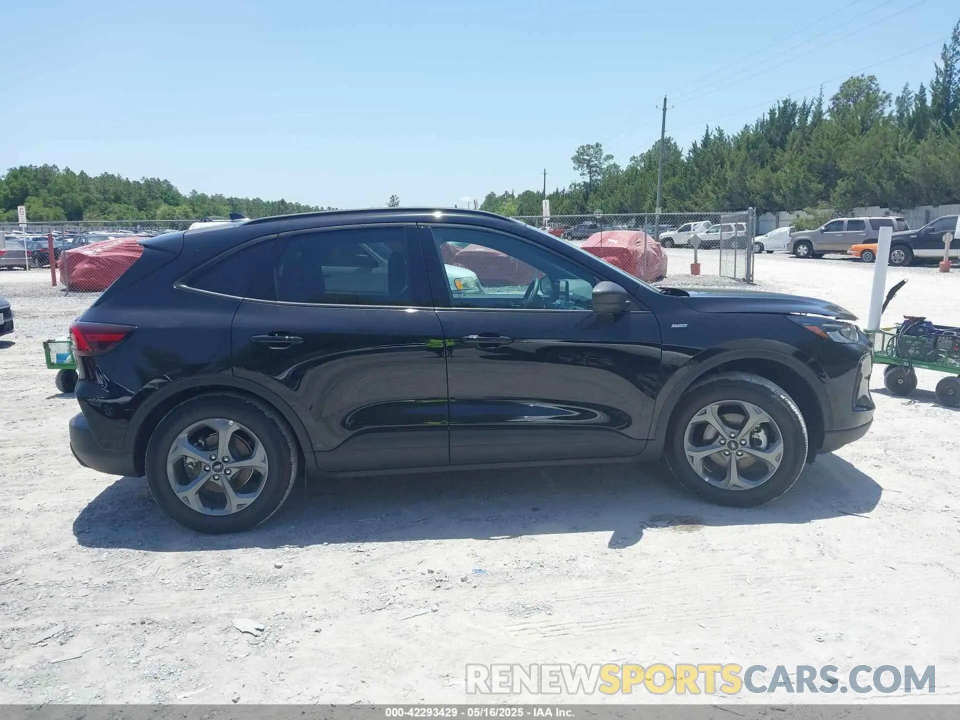 13 Photograph of a damaged car 1FMCU0MN3SUA41592 FORD ESCAPE 2025
