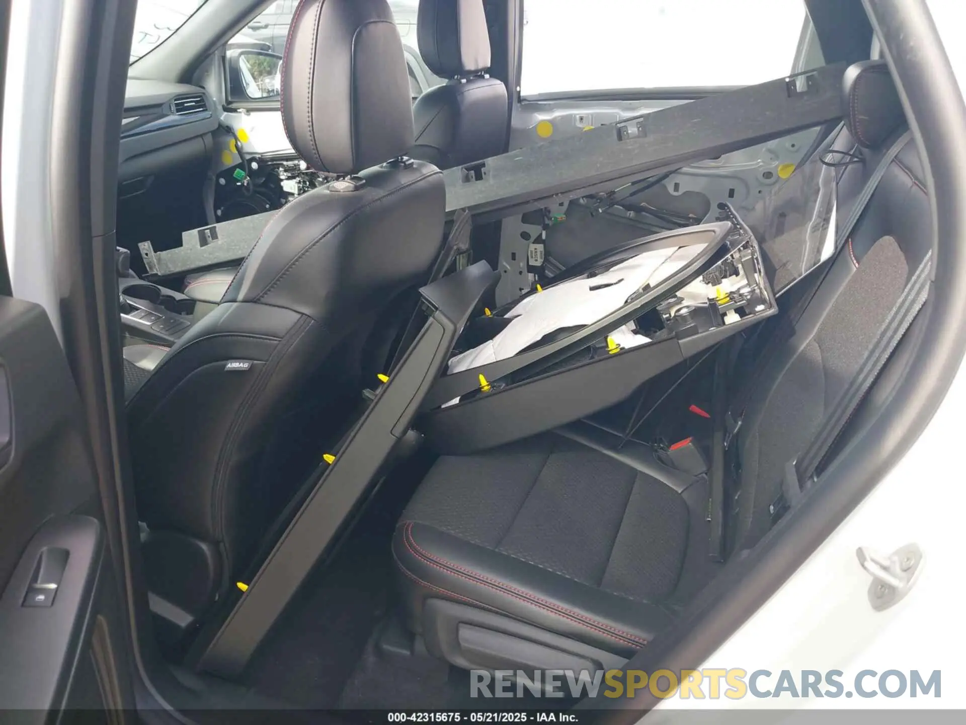 8 Photograph of a damaged car 1FMCU0MN6SUA57026 FORD ESCAPE 2025