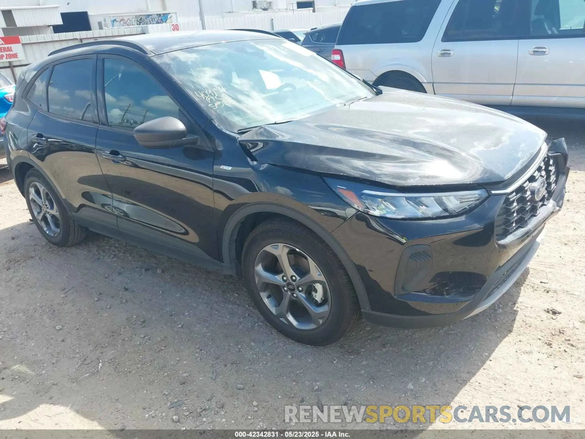 1 Photograph of a damaged car 1FMCU0MN8SUA09401 FORD ESCAPE 2025