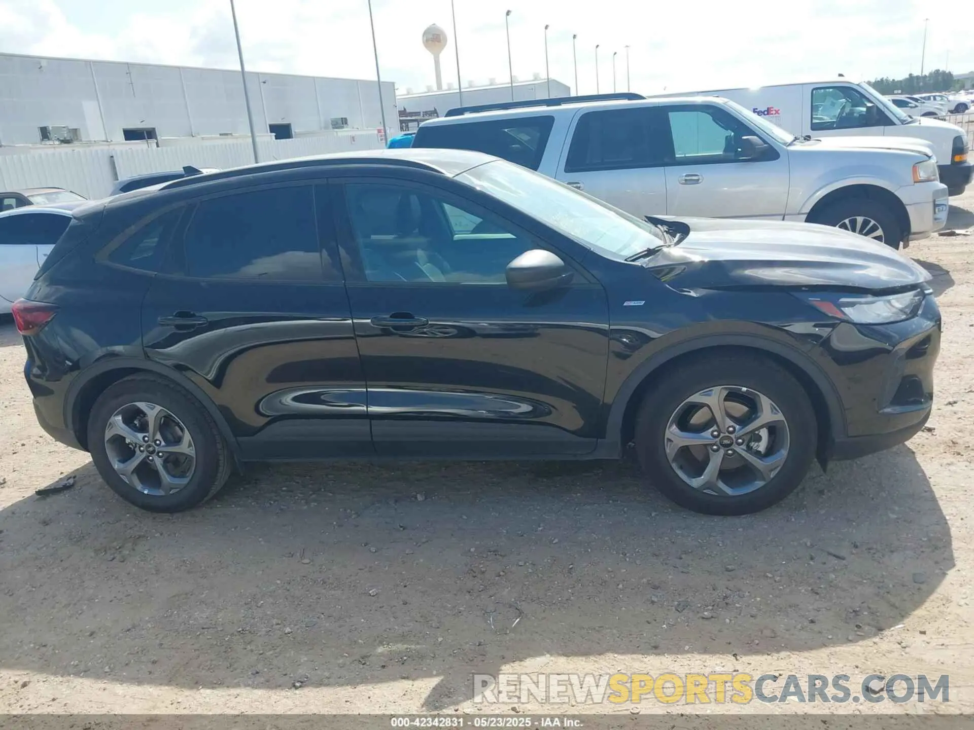 14 Photograph of a damaged car 1FMCU0MN8SUA09401 FORD ESCAPE 2025
