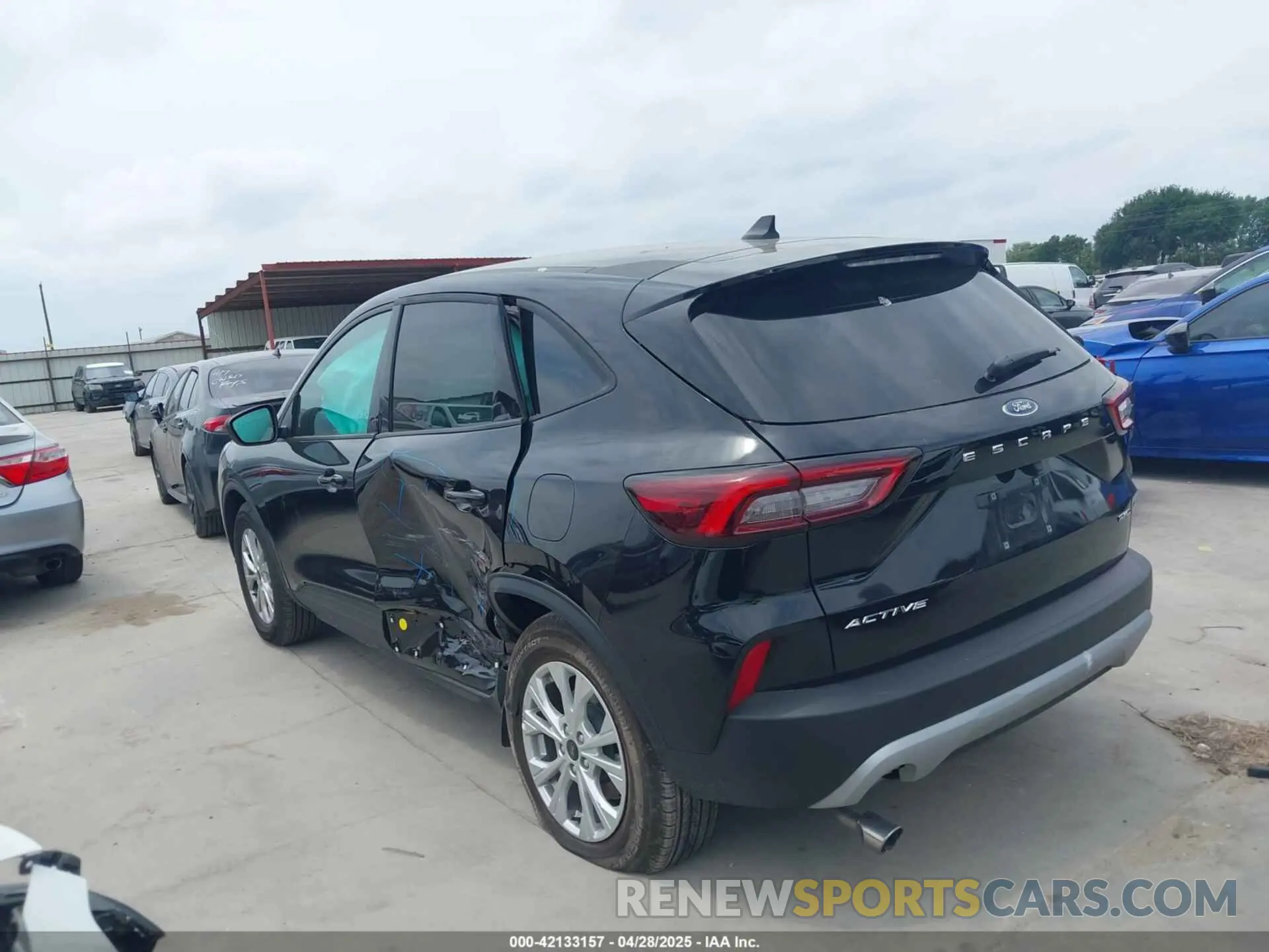 14 Photograph of a damaged car 1FMCU9GN0SUA43610 FORD ESCAPE 2025