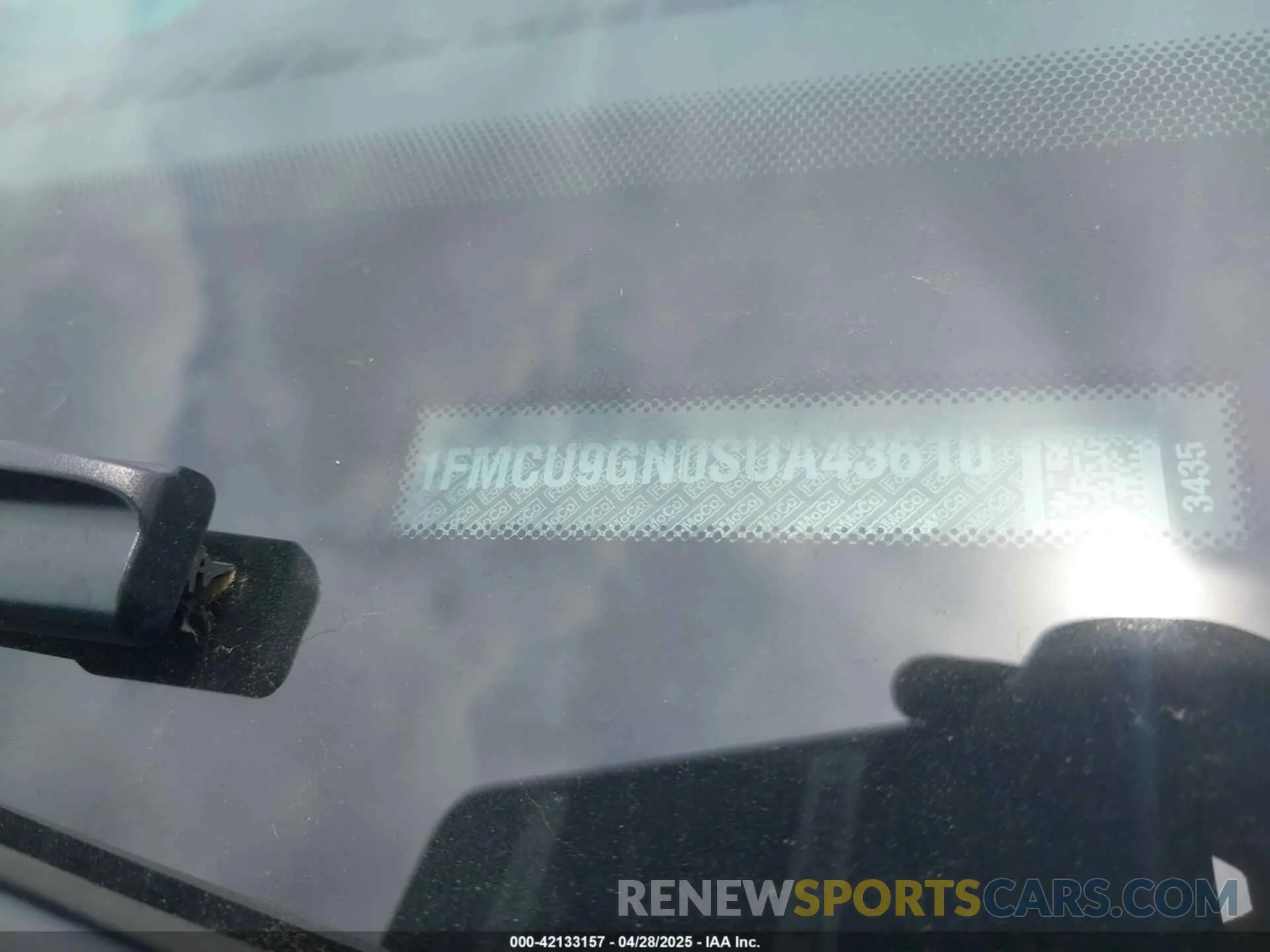 9 Photograph of a damaged car 1FMCU9GN0SUA43610 FORD ESCAPE 2025