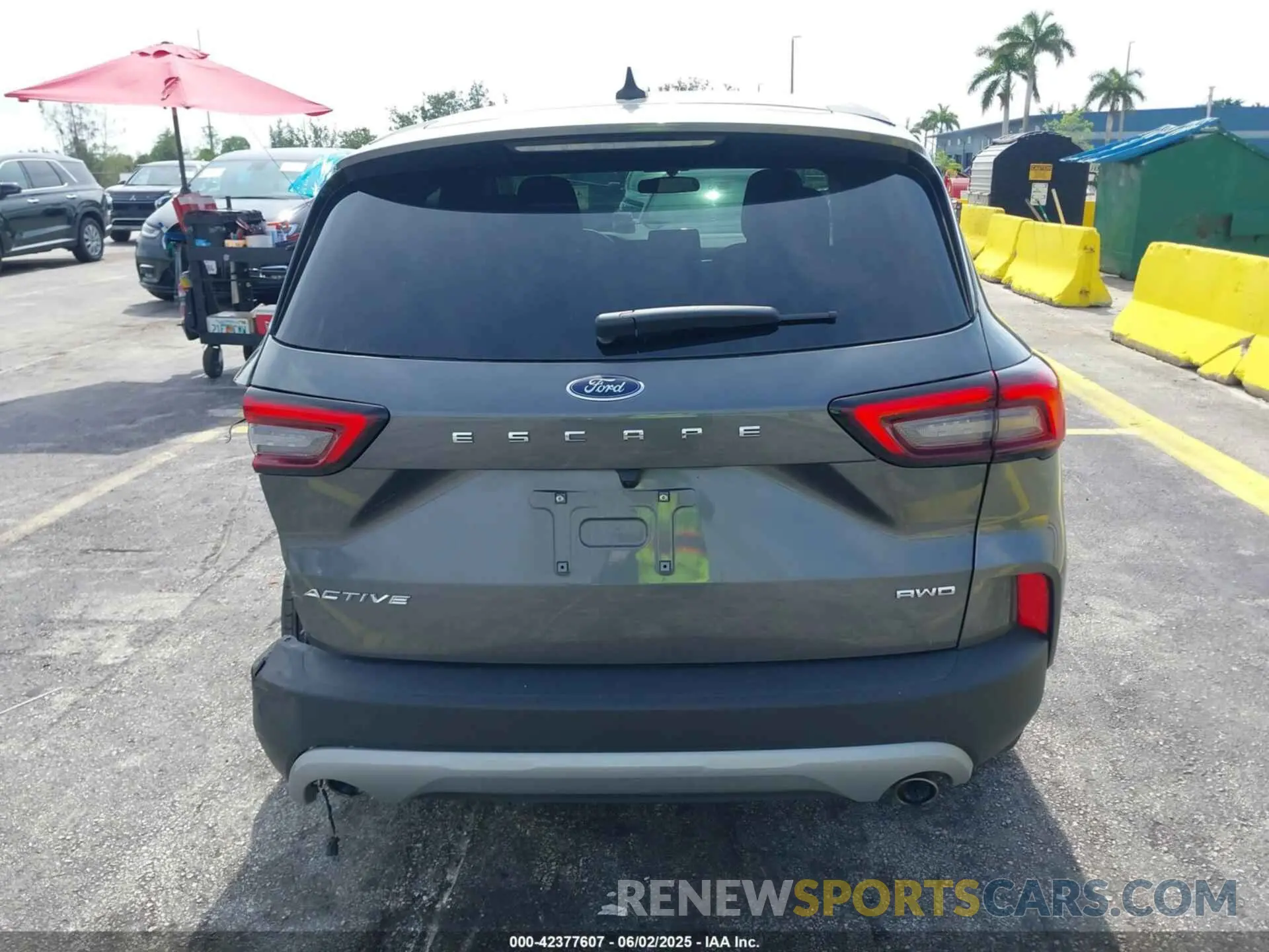 16 Photograph of a damaged car 1FMCU9GN0SUA58656 FORD ESCAPE 2025