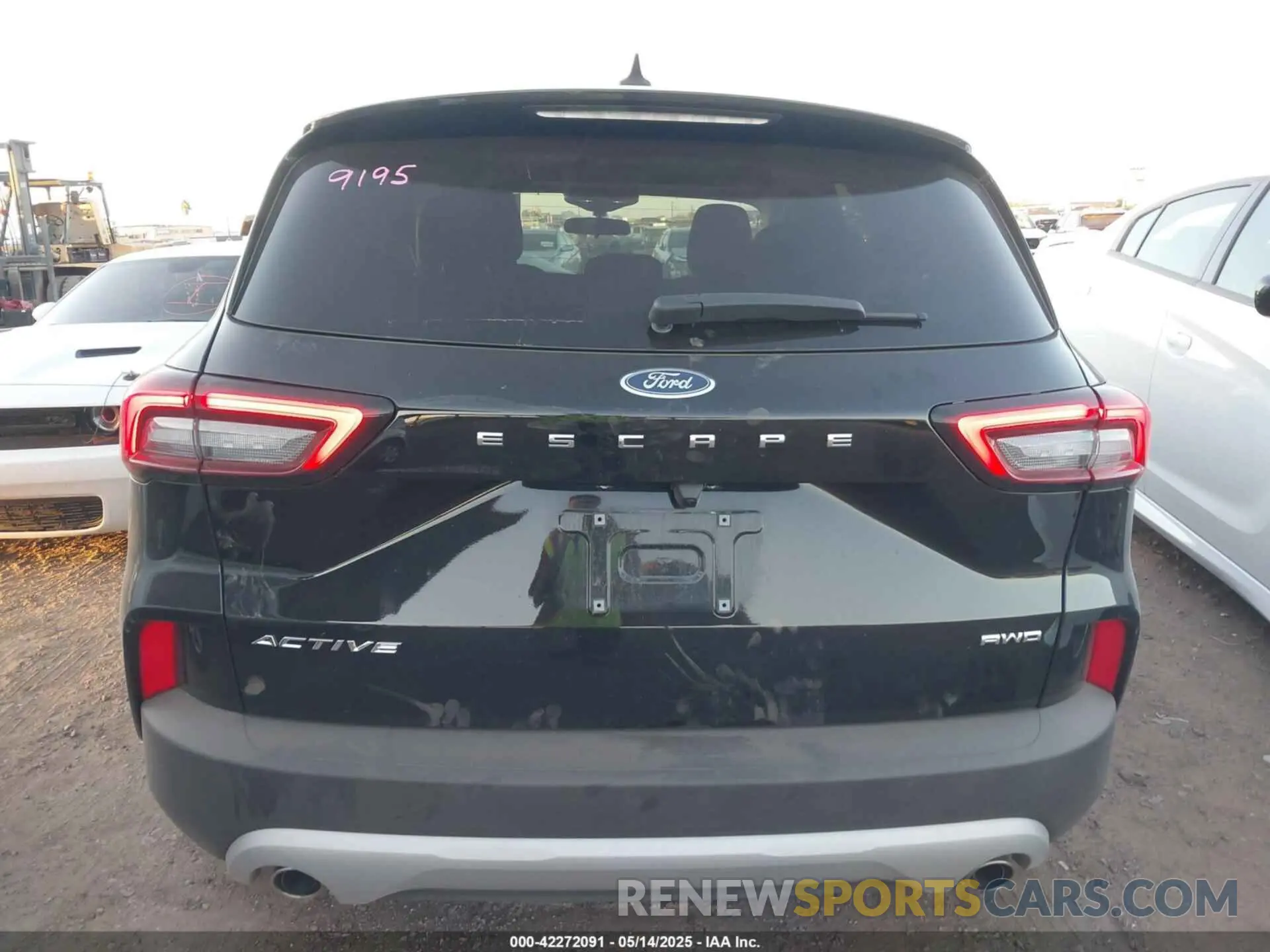 16 Photograph of a damaged car 1FMCU9GN2SUA82411 FORD ESCAPE 2025