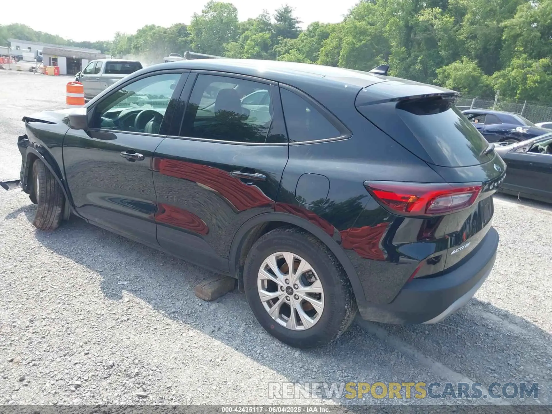 3 Photograph of a damaged car 1FMCU9GN3SUA59073 FORD ESCAPE 2025