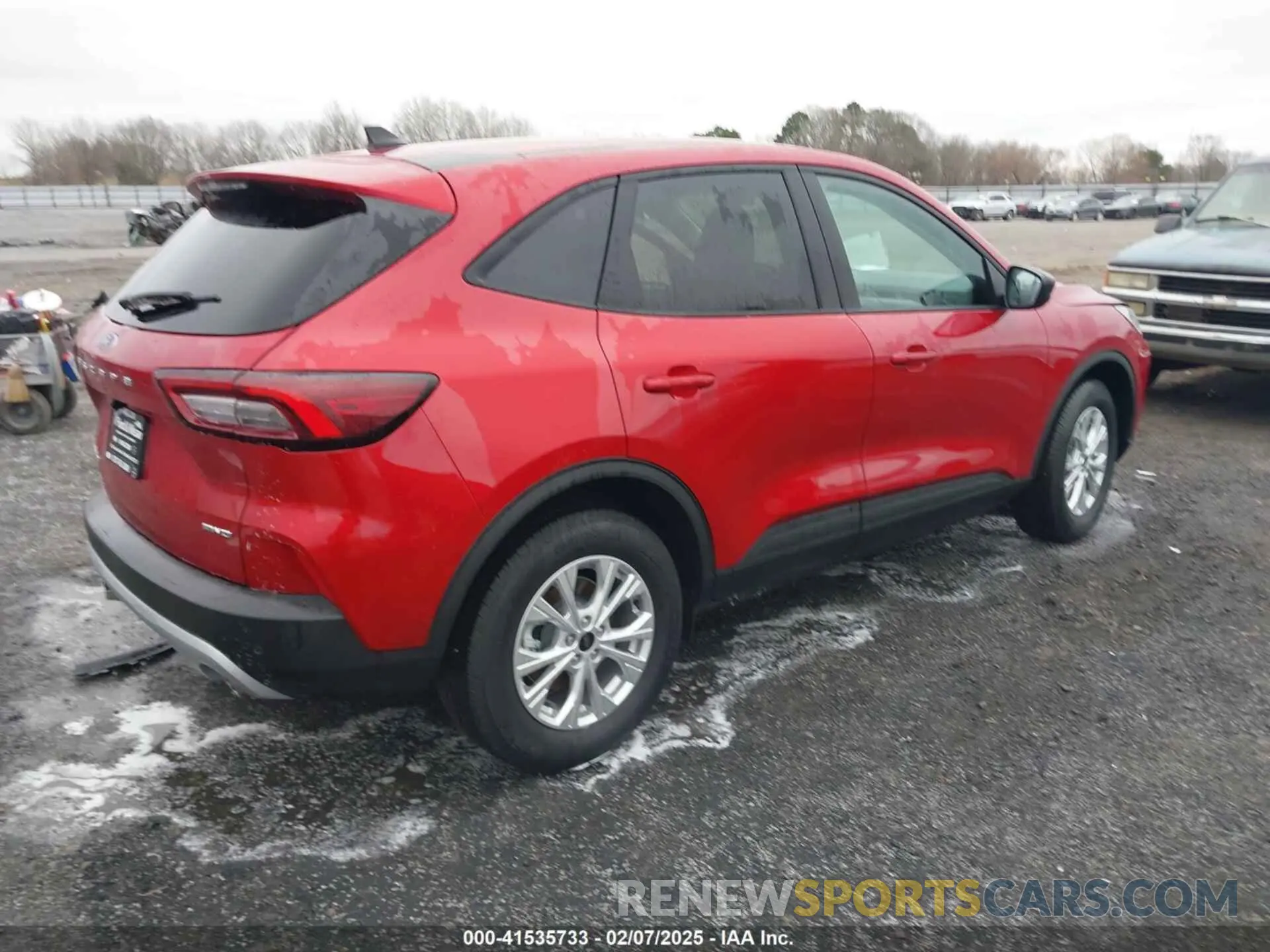 4 Photograph of a damaged car 1FMCU9GN4SUA30309 FORD ESCAPE 2025
