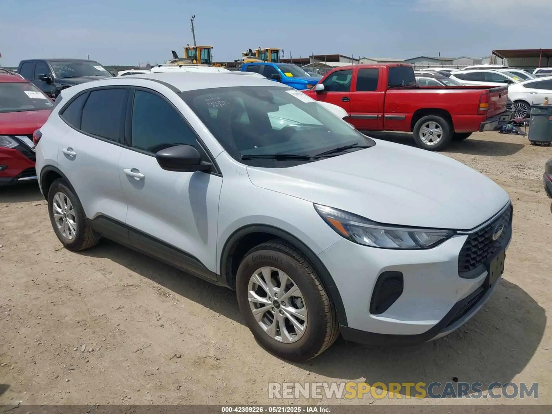 1 Photograph of a damaged car 1FMCU9GN6SUA85814 FORD ESCAPE 2025