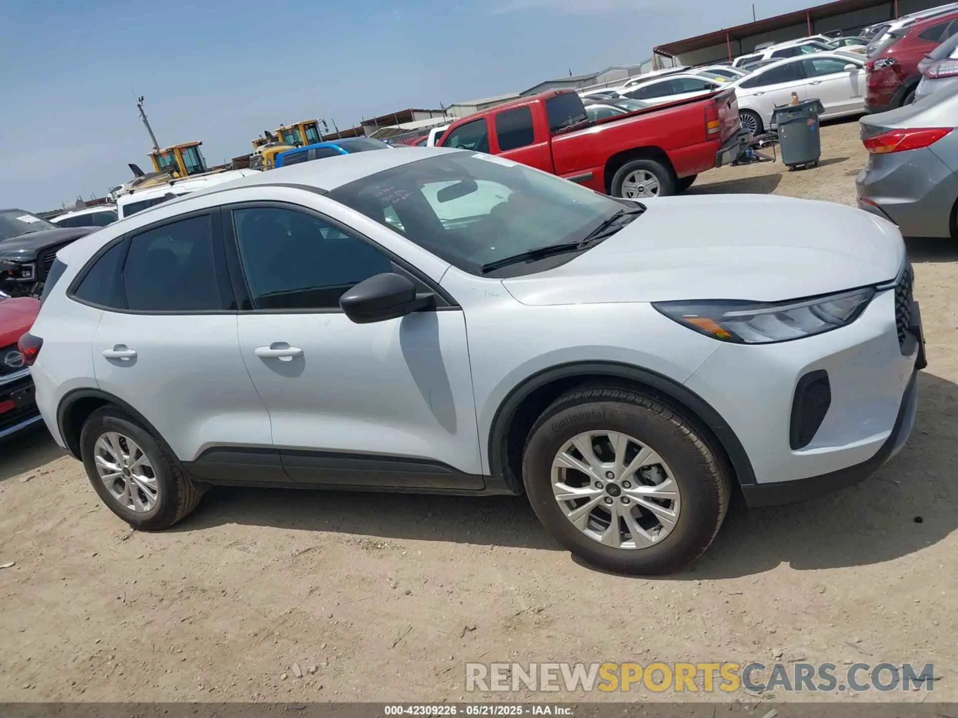 13 Photograph of a damaged car 1FMCU9GN6SUA85814 FORD ESCAPE 2025