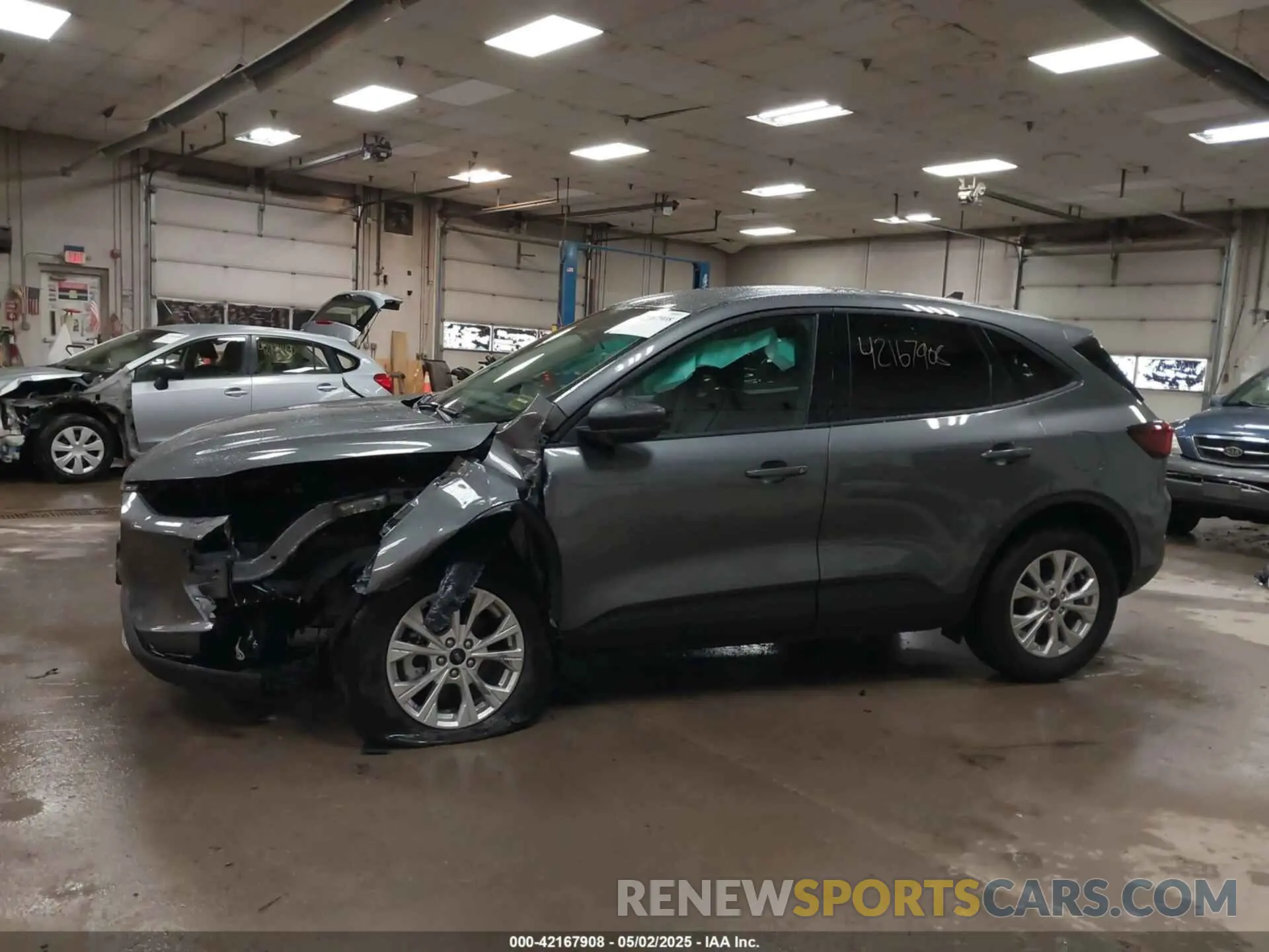 15 Photograph of a damaged car 1FMCU9GN7SUA20681 FORD ESCAPE 2025