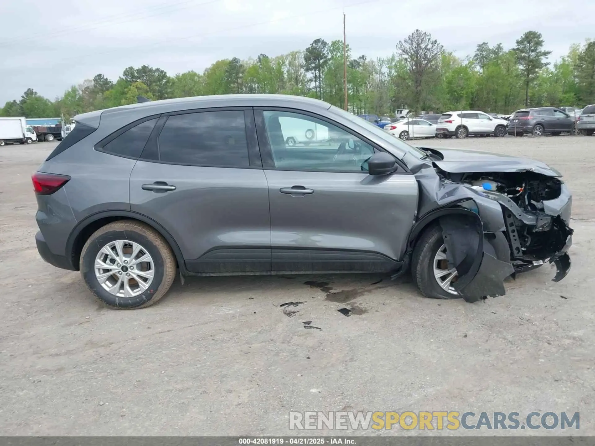 13 Photograph of a damaged car 1FMCU9GN7SUA59805 FORD ESCAPE 2025