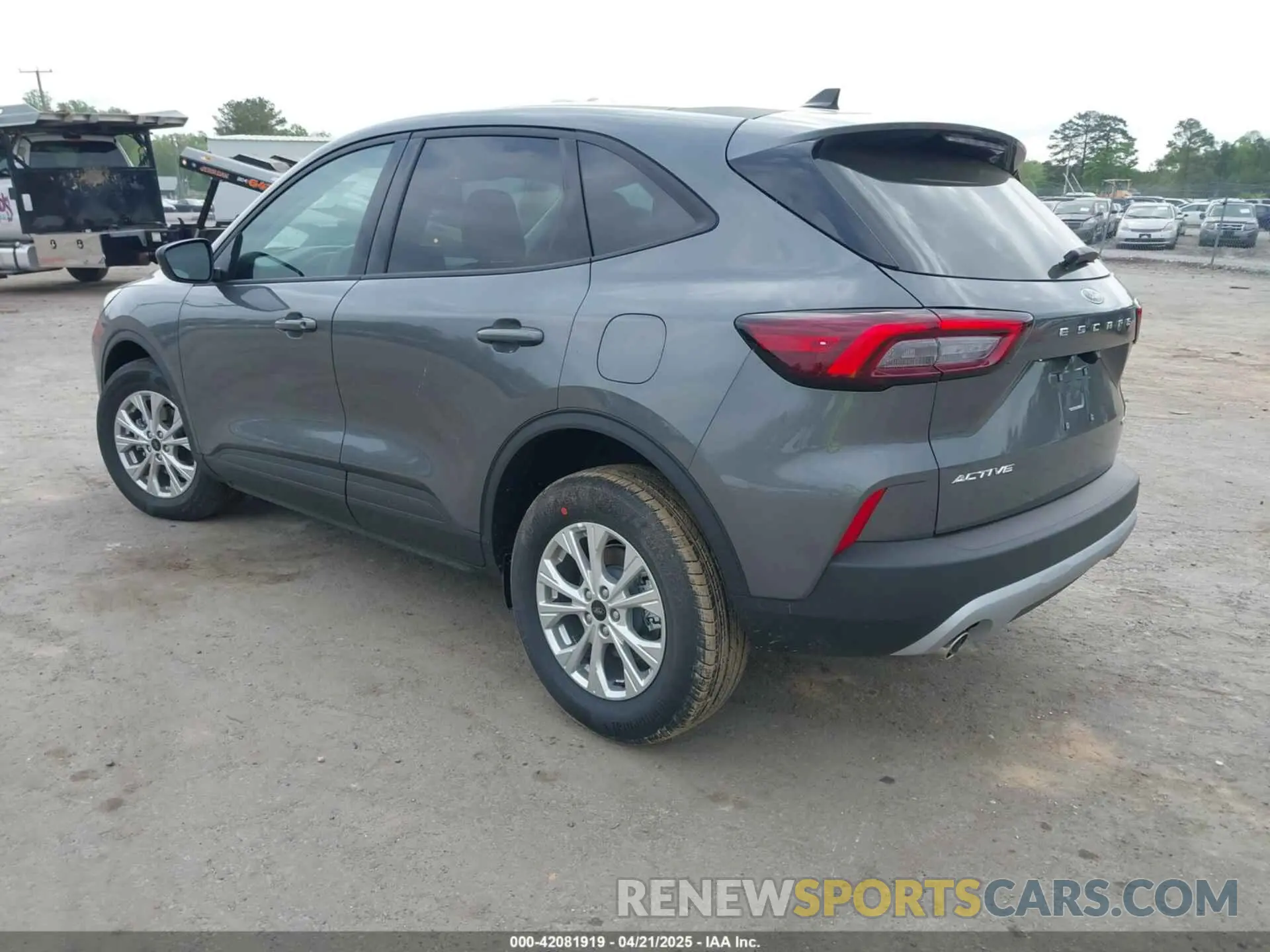 3 Photograph of a damaged car 1FMCU9GN7SUA59805 FORD ESCAPE 2025