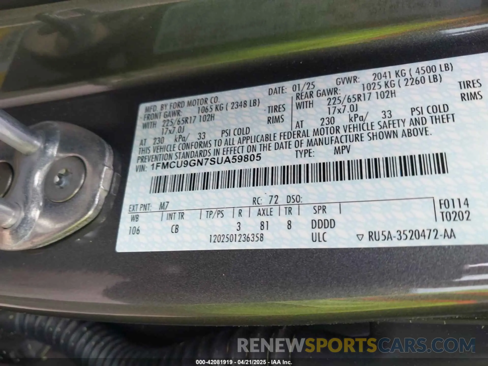 9 Photograph of a damaged car 1FMCU9GN7SUA59805 FORD ESCAPE 2025