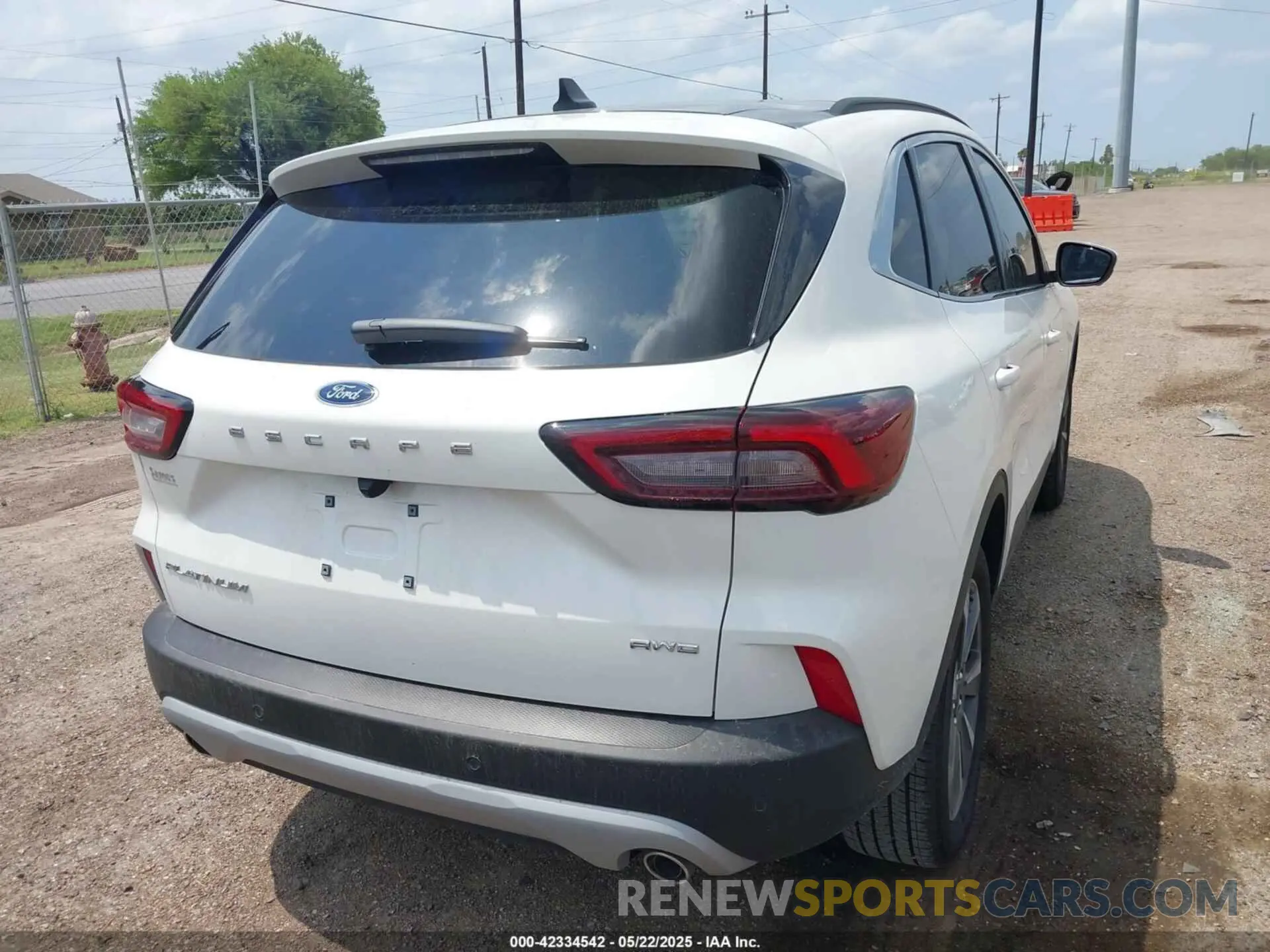 4 Photograph of a damaged car 1FMCU9JA0SUA50028 FORD ESCAPE 2025