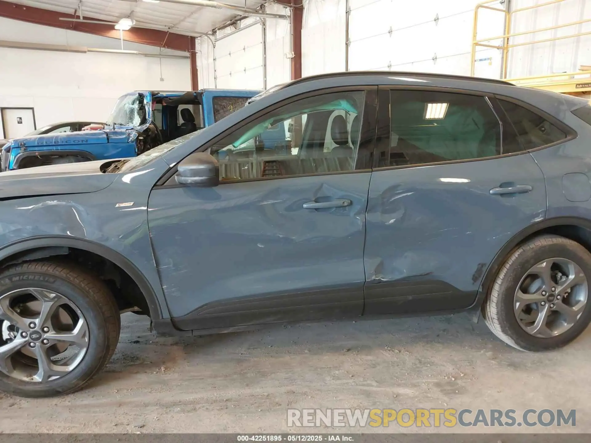 13 Photograph of a damaged car 1FMCU9MN2SUA68500 FORD ESCAPE 2025