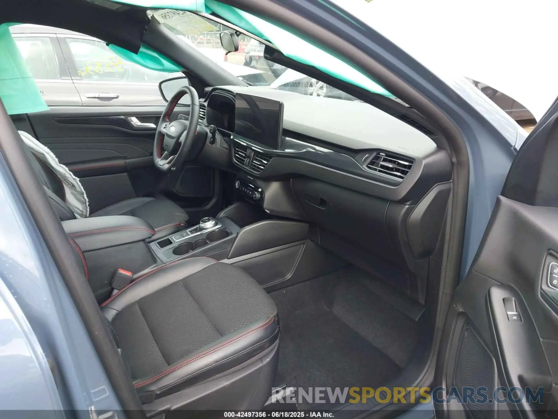 5 Photograph of a damaged car 1FMCU9MN4SUA22974 FORD ESCAPE 2025
