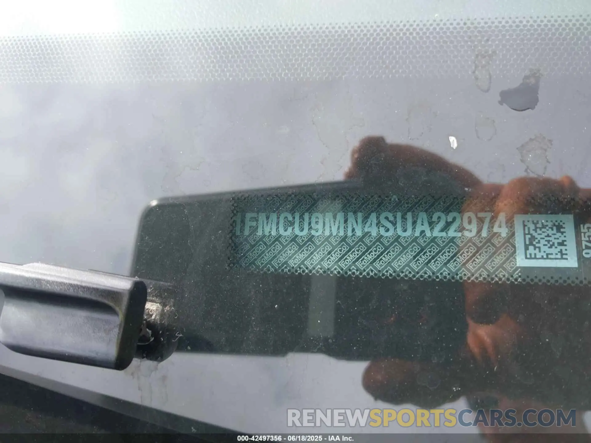 9 Photograph of a damaged car 1FMCU9MN4SUA22974 FORD ESCAPE 2025