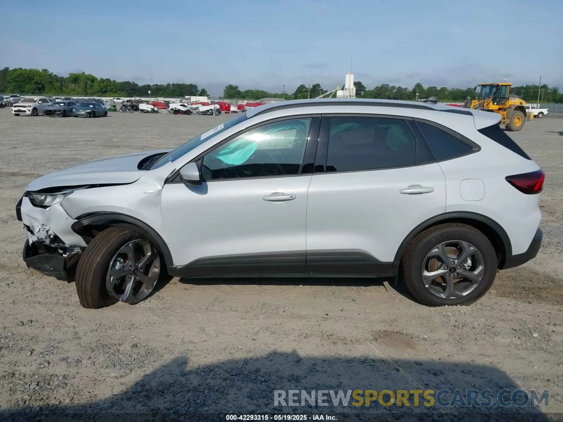 14 Photograph of a damaged car 1FMCU9NA6SUA73971 FORD ESCAPE 2025