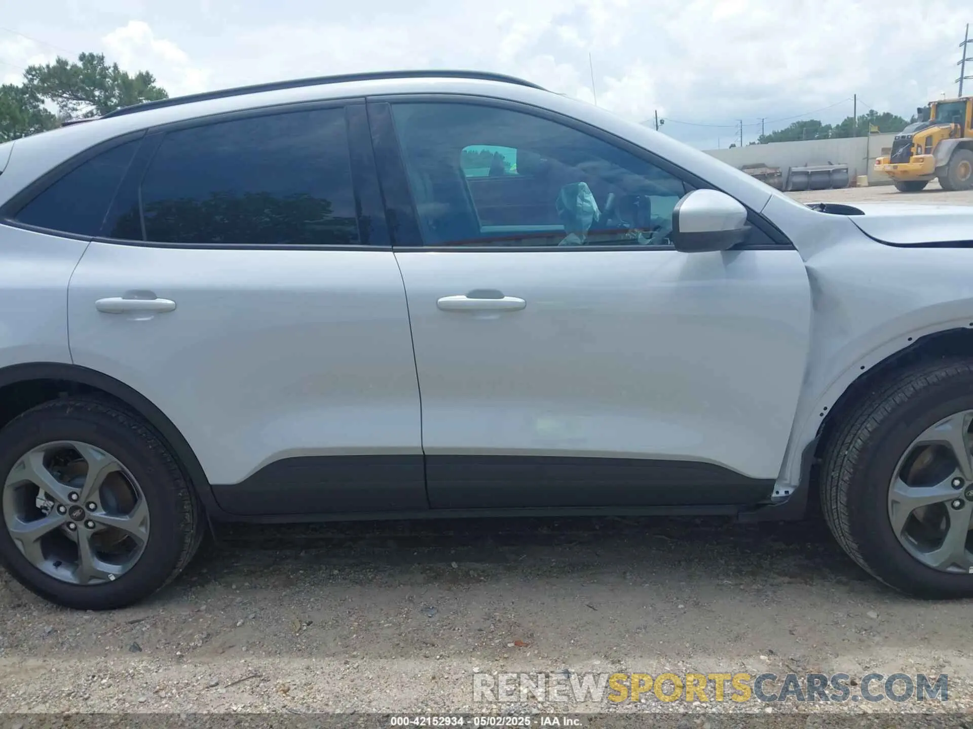 14 Photograph of a damaged car 1FMCU9NA8SUA83711 FORD ESCAPE 2025