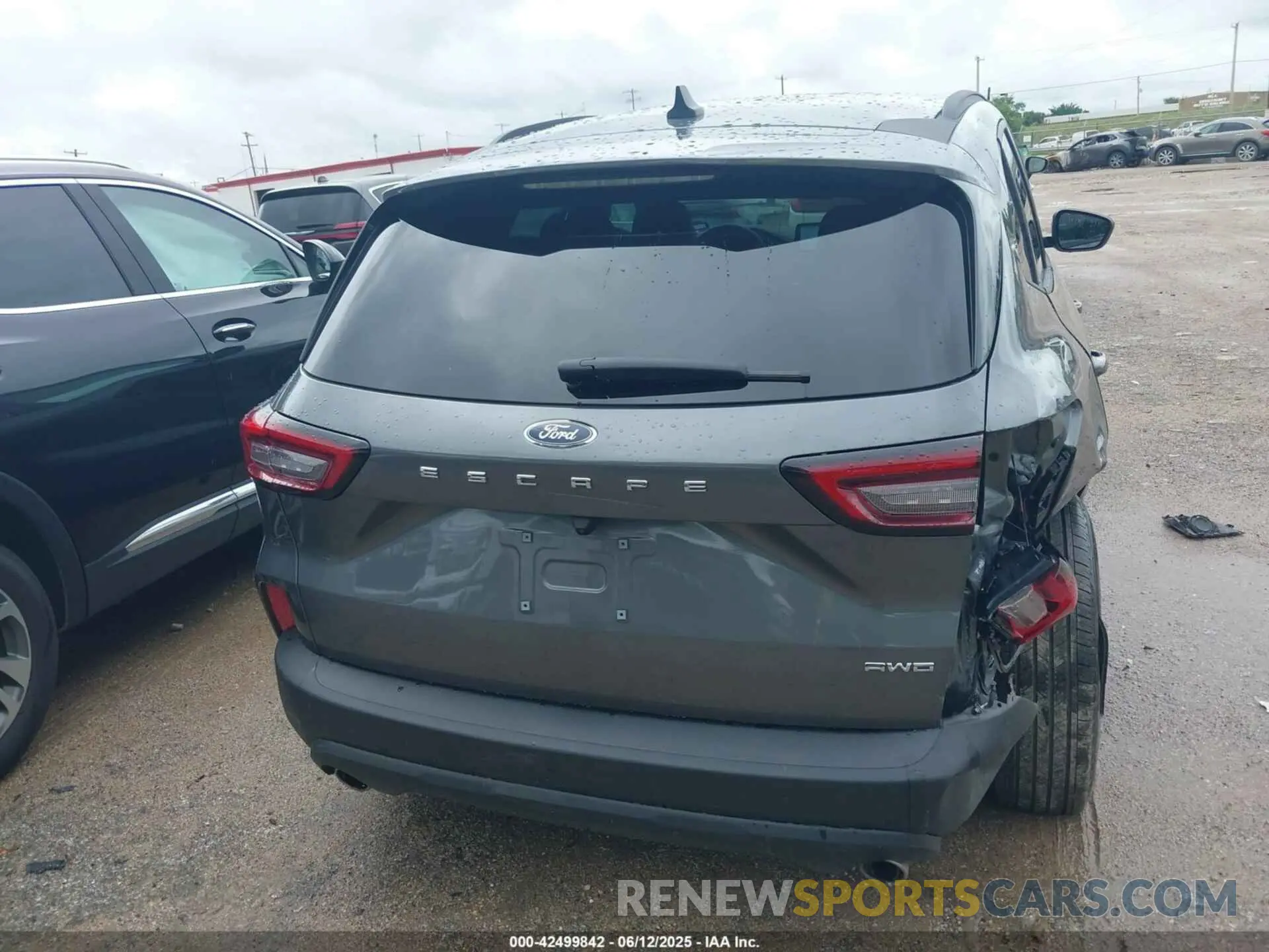 16 Photograph of a damaged car 1FMCU9NA9SUA41595 FORD ESCAPE 2025