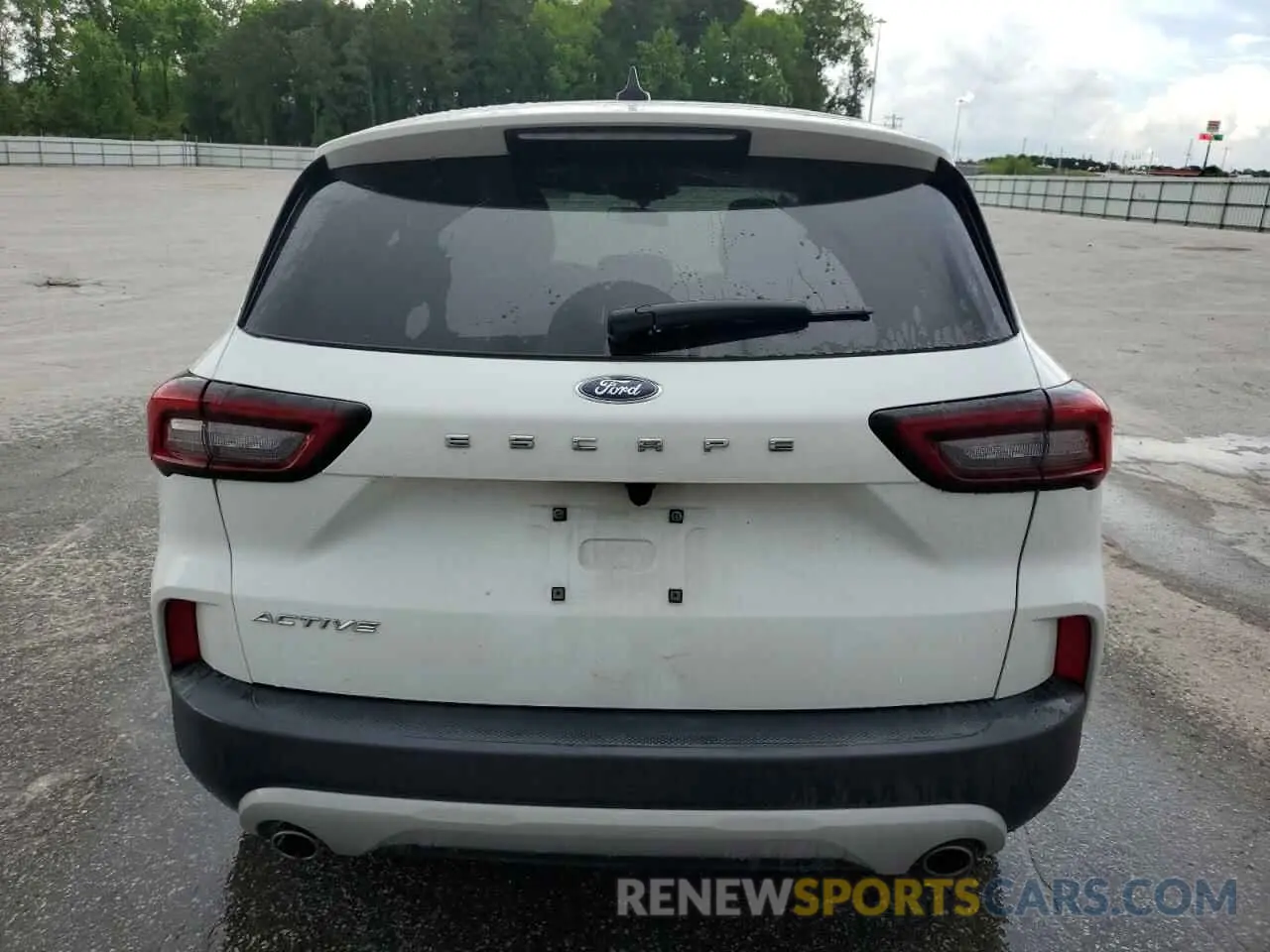 6 Photograph of a damaged car 1FMCU0GN0PUA27099 FORD ESCAPE ACT 2023