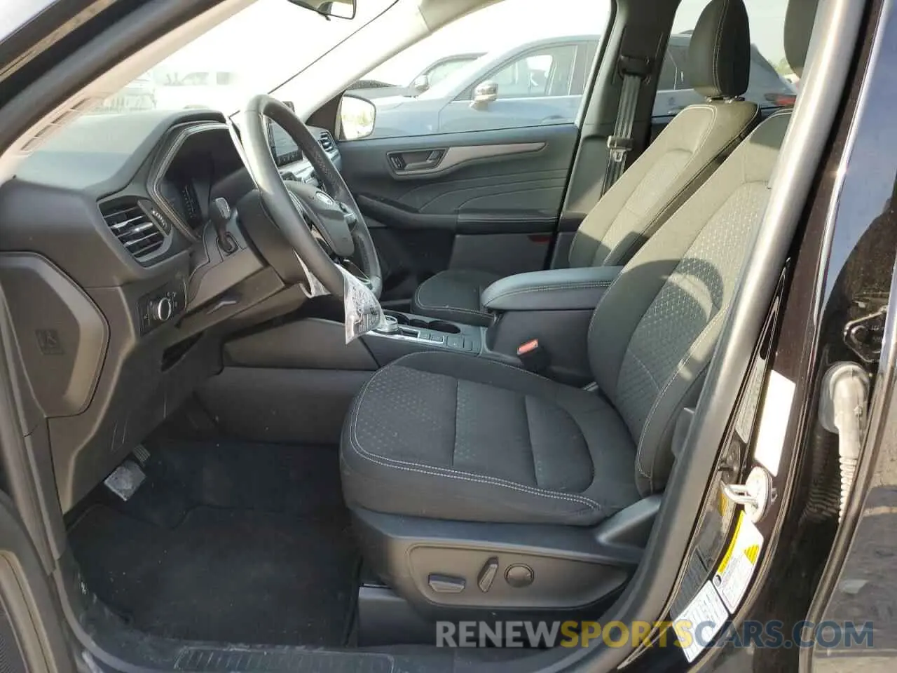 7 Photograph of a damaged car 1FMCU0GN1PUA60595 FORD ESCAPE ACT 2023
