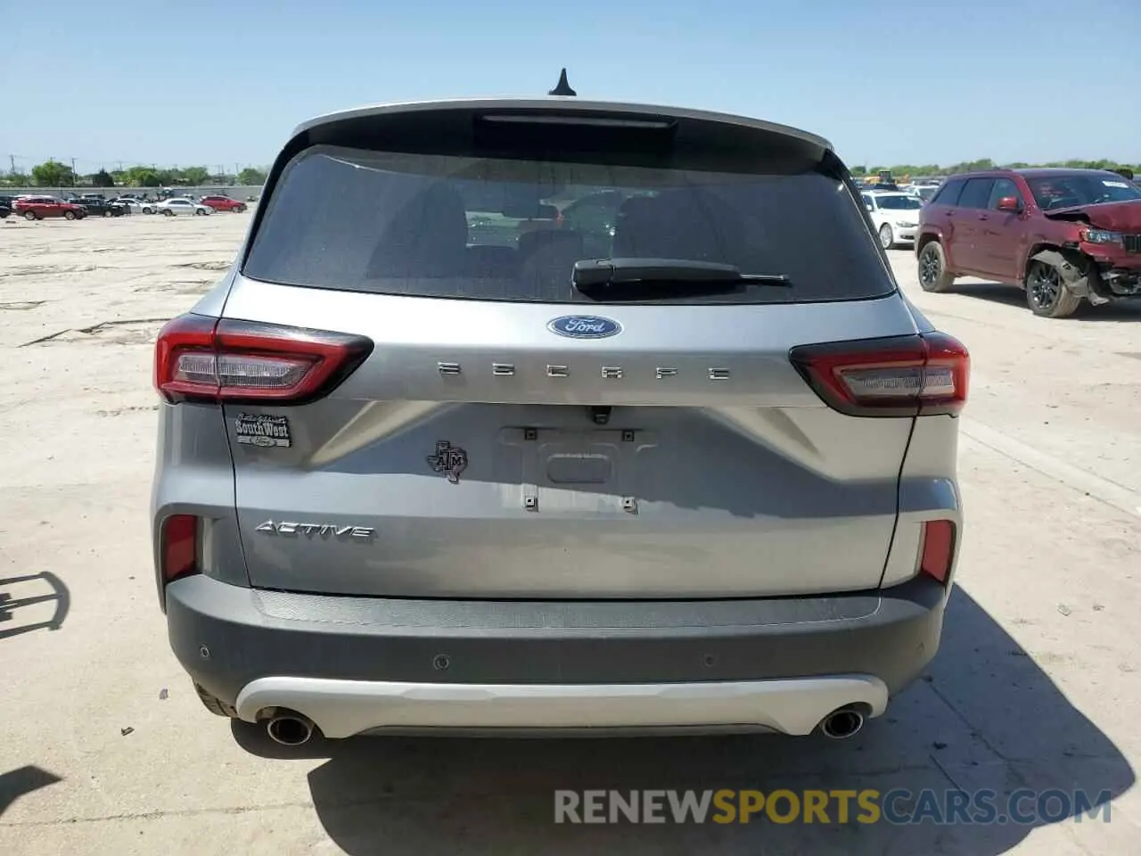 6 Photograph of a damaged car 1FMCU0GN2PUA04312 FORD ESCAPE ACT 2023