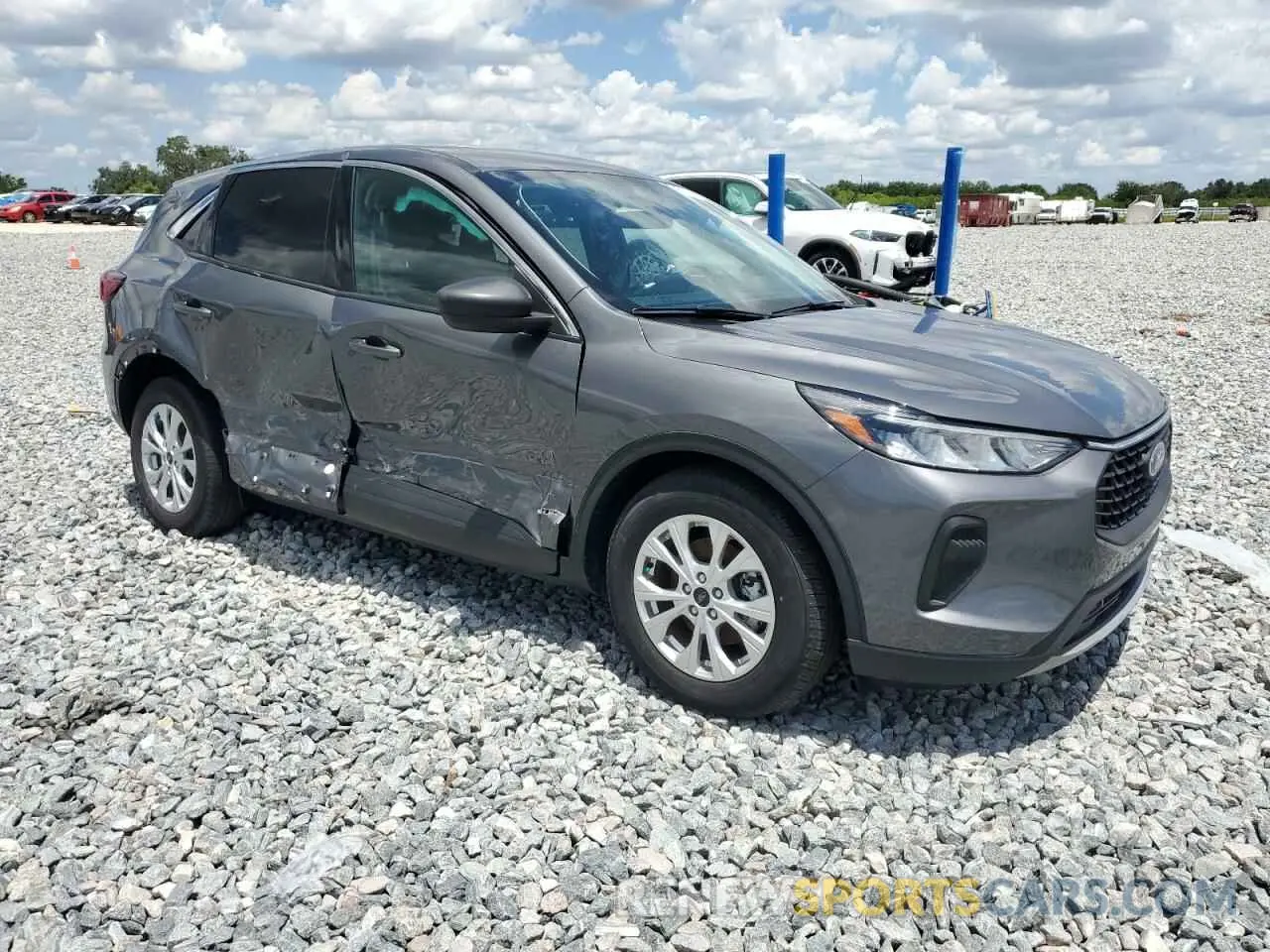 4 Photograph of a damaged car 1FMCU0GN5PUB41552 FORD ESCAPE ACT 2023