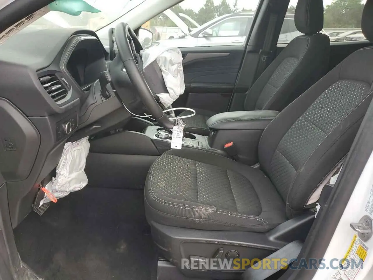 7 Photograph of a damaged car 1FMCU0GN9PUA43852 FORD ESCAPE ACT 2023