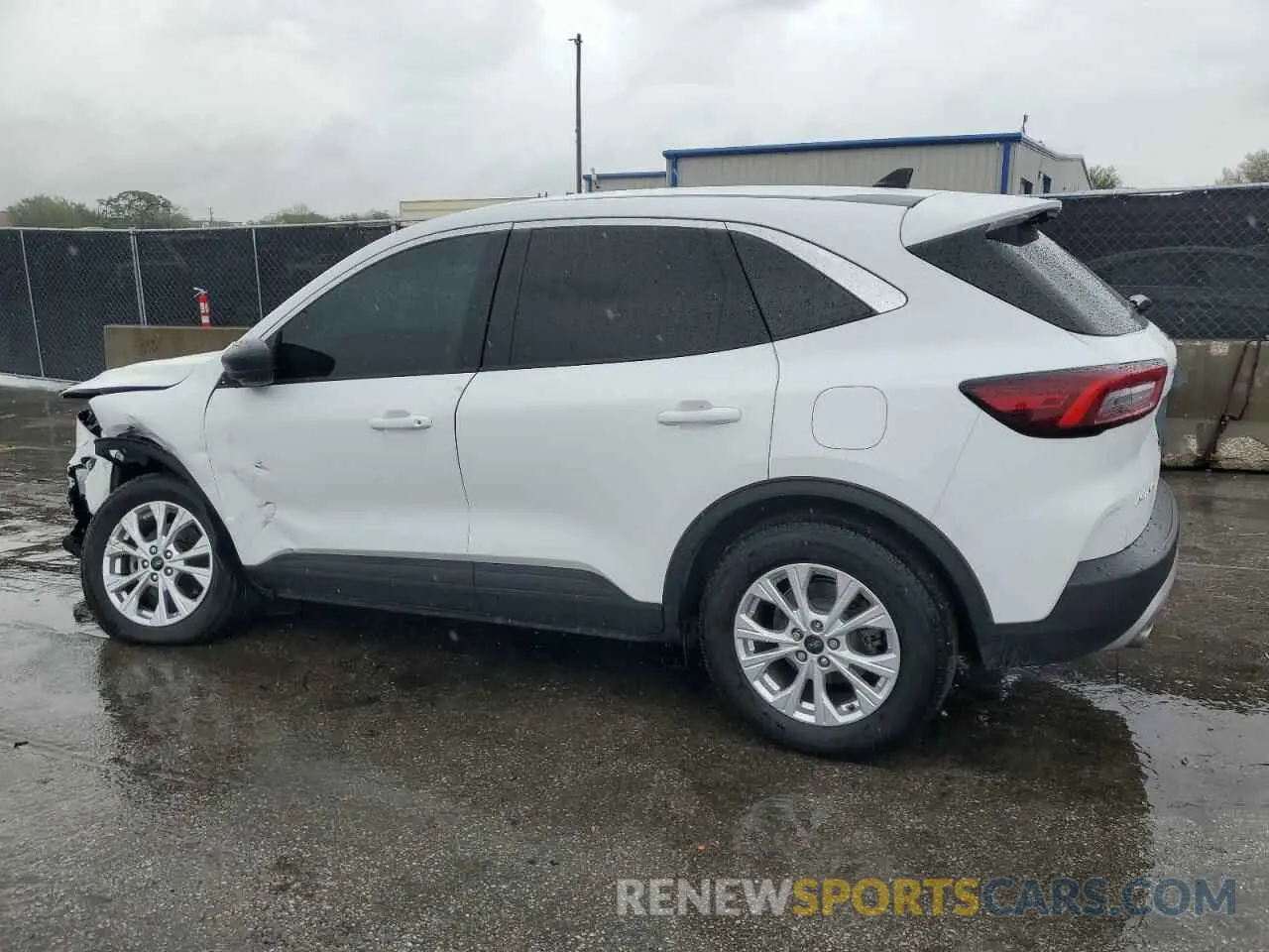 2 Photograph of a damaged car 1FMCU0GNXPUB08157 FORD ESCAPE ACT 2023