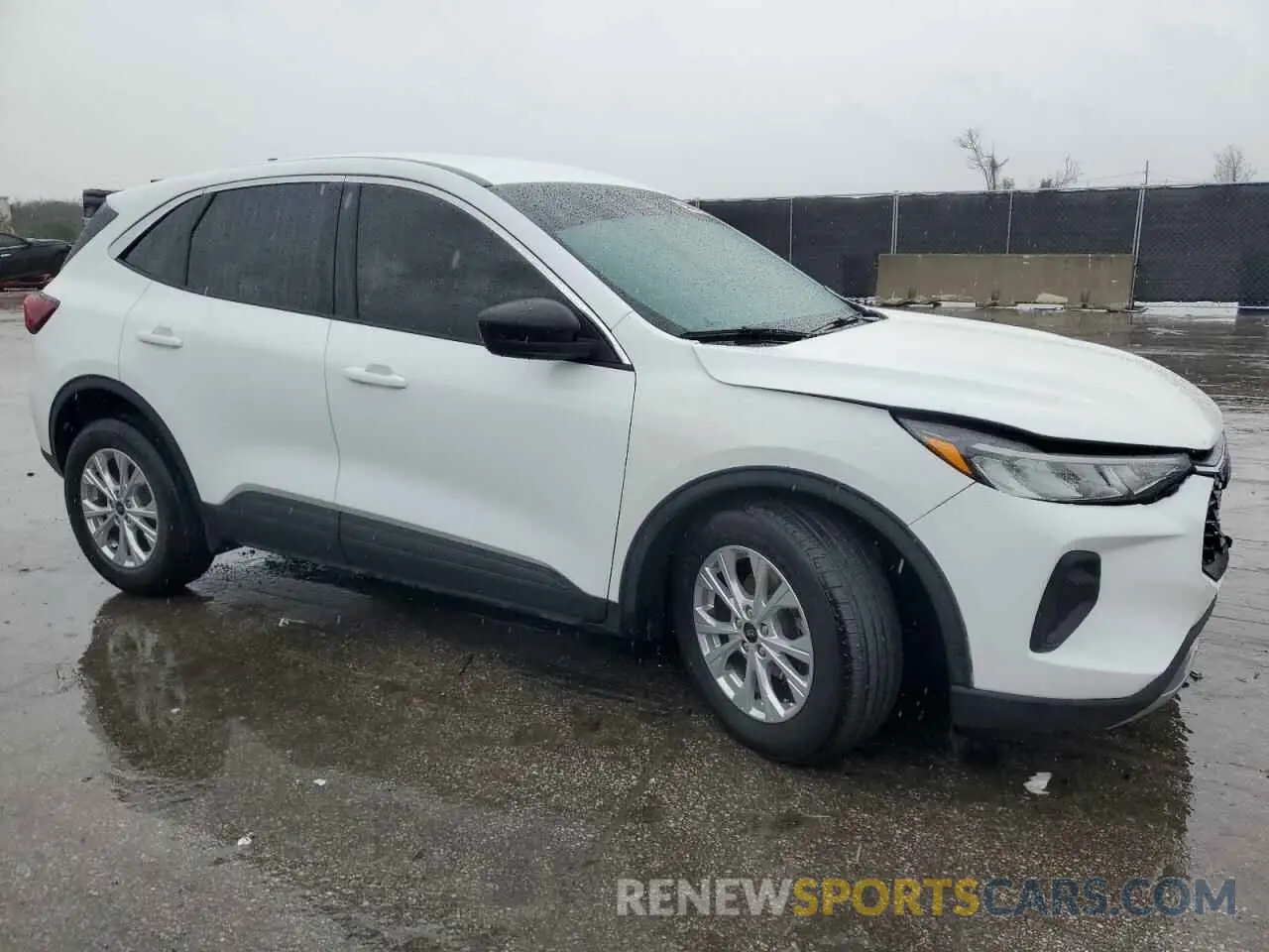 4 Photograph of a damaged car 1FMCU0GNXPUB08157 FORD ESCAPE ACT 2023