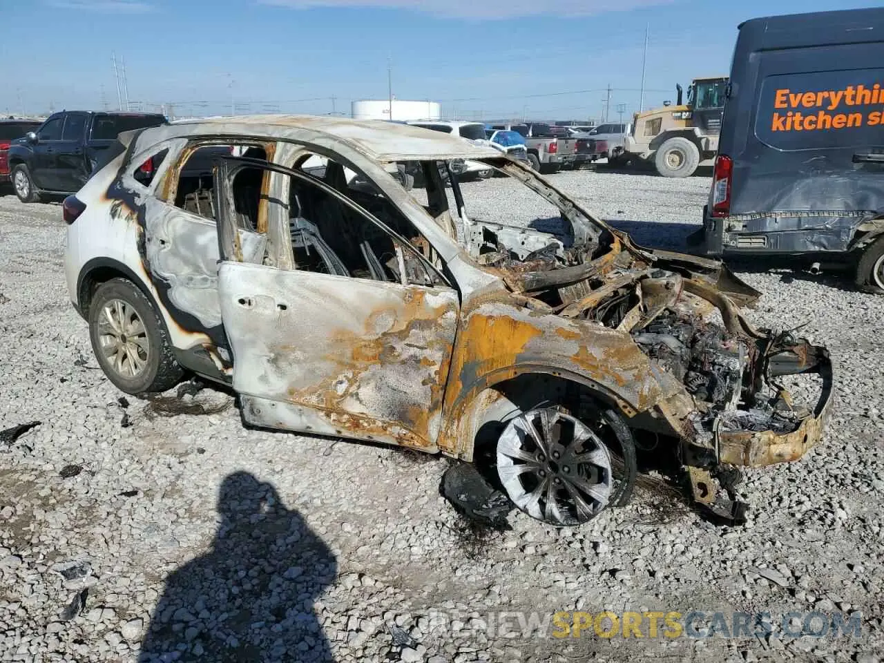 4 Photograph of a damaged car 1FMCU0GN0RUA14890 FORD ESCAPE ACT 2024