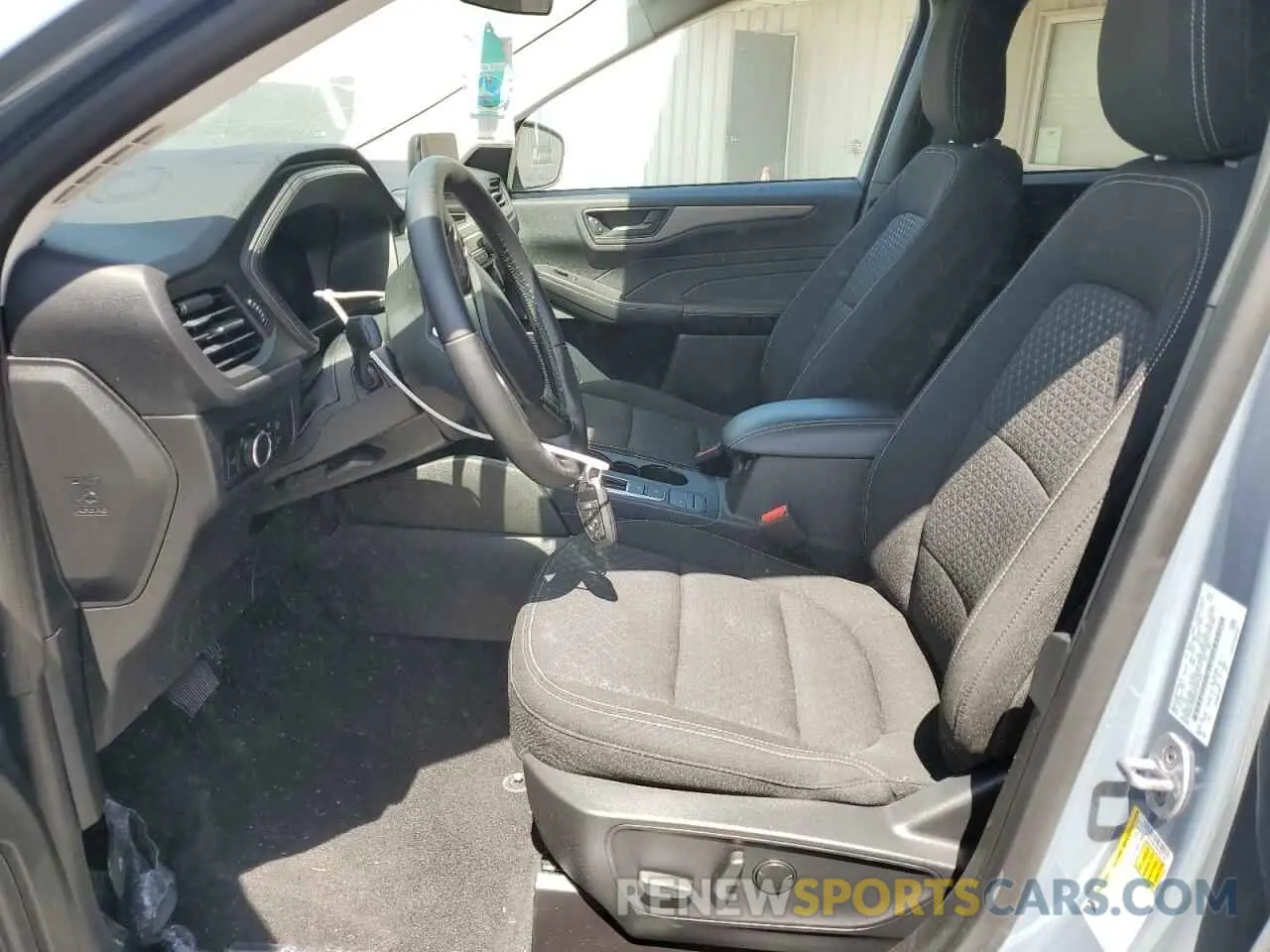 7 Photograph of a damaged car 1FMCU0GN0RUB01852 FORD ESCAPE ACT 2024