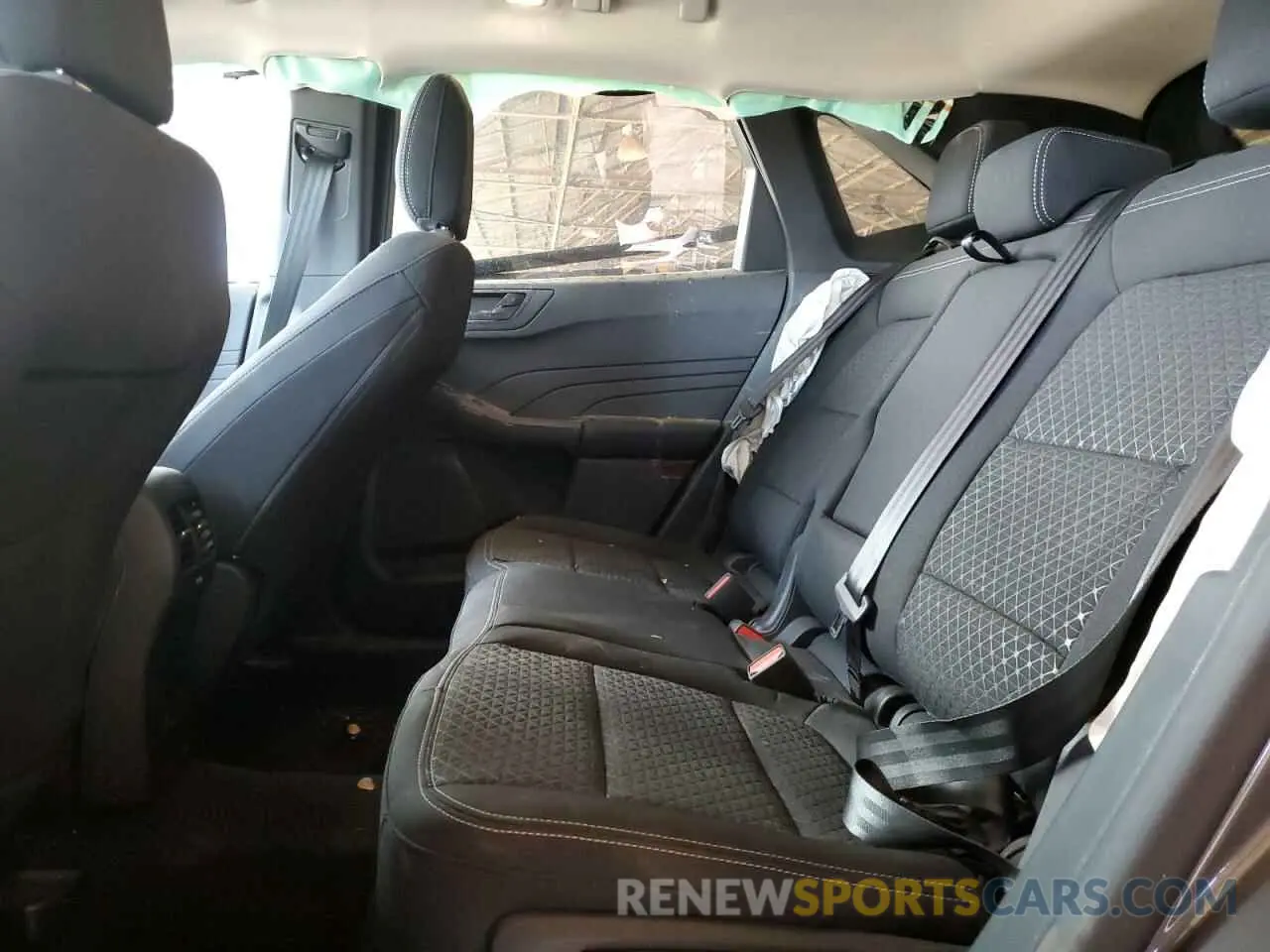 10 Photograph of a damaged car 1FMCU0GN0RUB24161 FORD ESCAPE ACT 2024