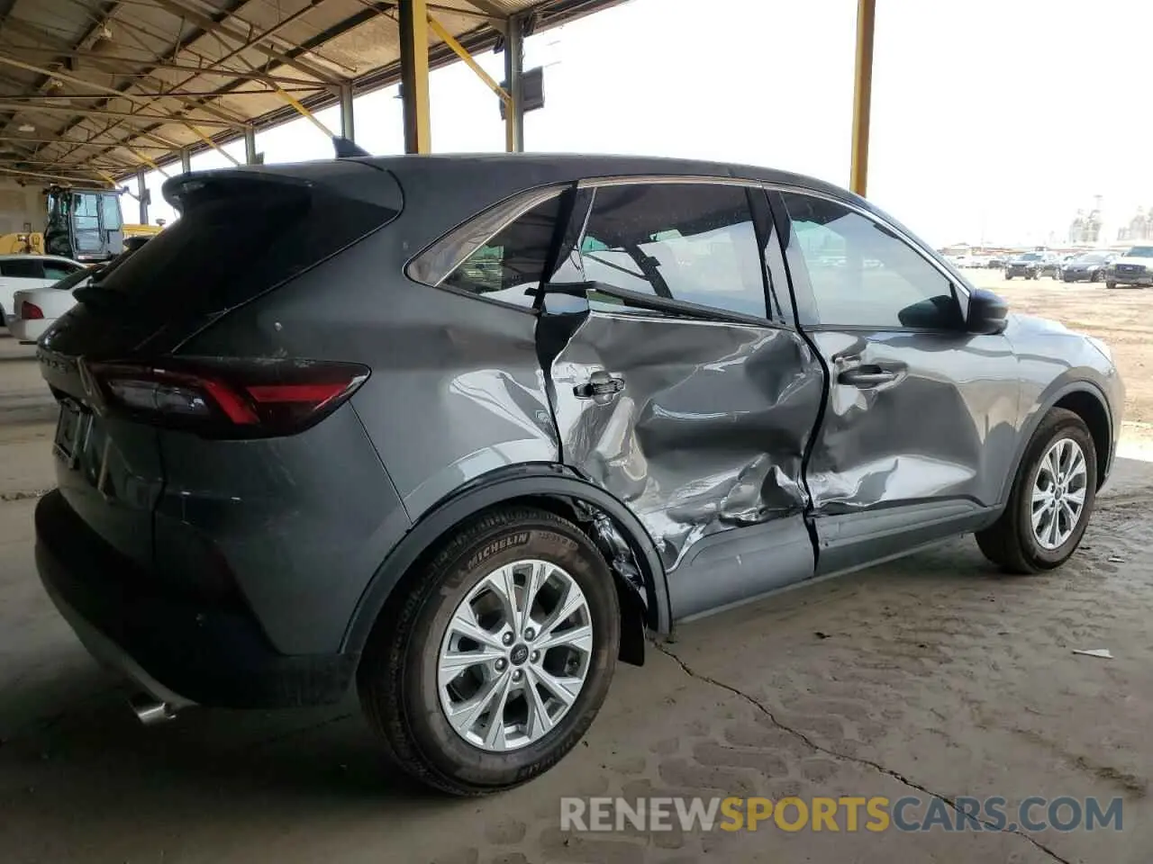 3 Photograph of a damaged car 1FMCU0GN0RUB24161 FORD ESCAPE ACT 2024