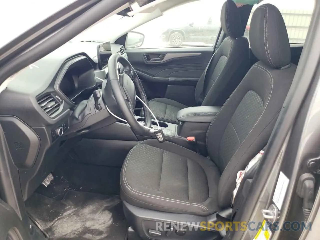 7 Photograph of a damaged car 1FMCU0GN3RUA81578 FORD ESCAPE ACT 2024