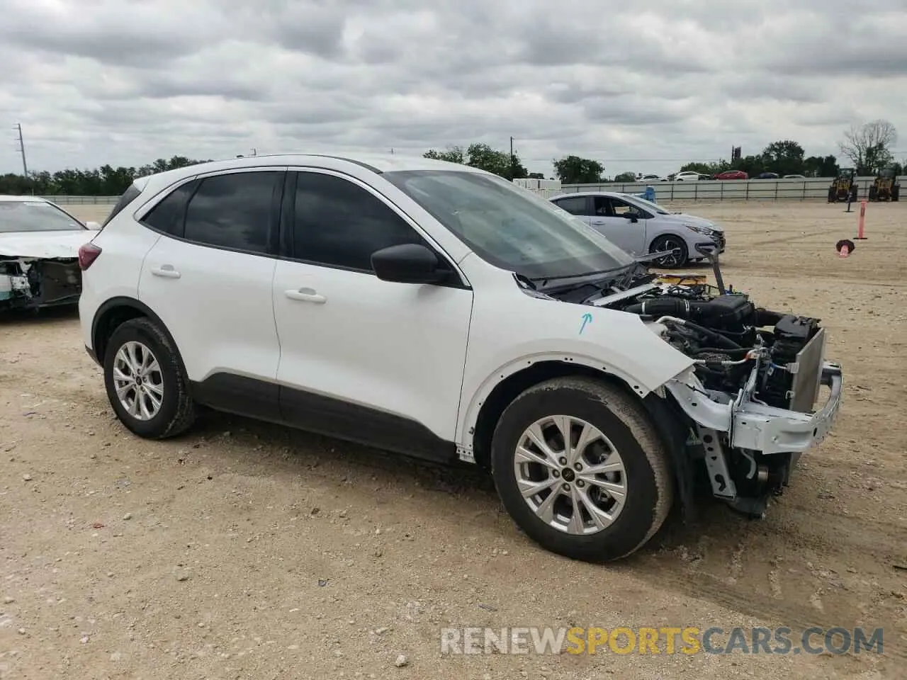 4 Photograph of a damaged car 1FMCU0GN5RUA54107 FORD ESCAPE ACT 2024
