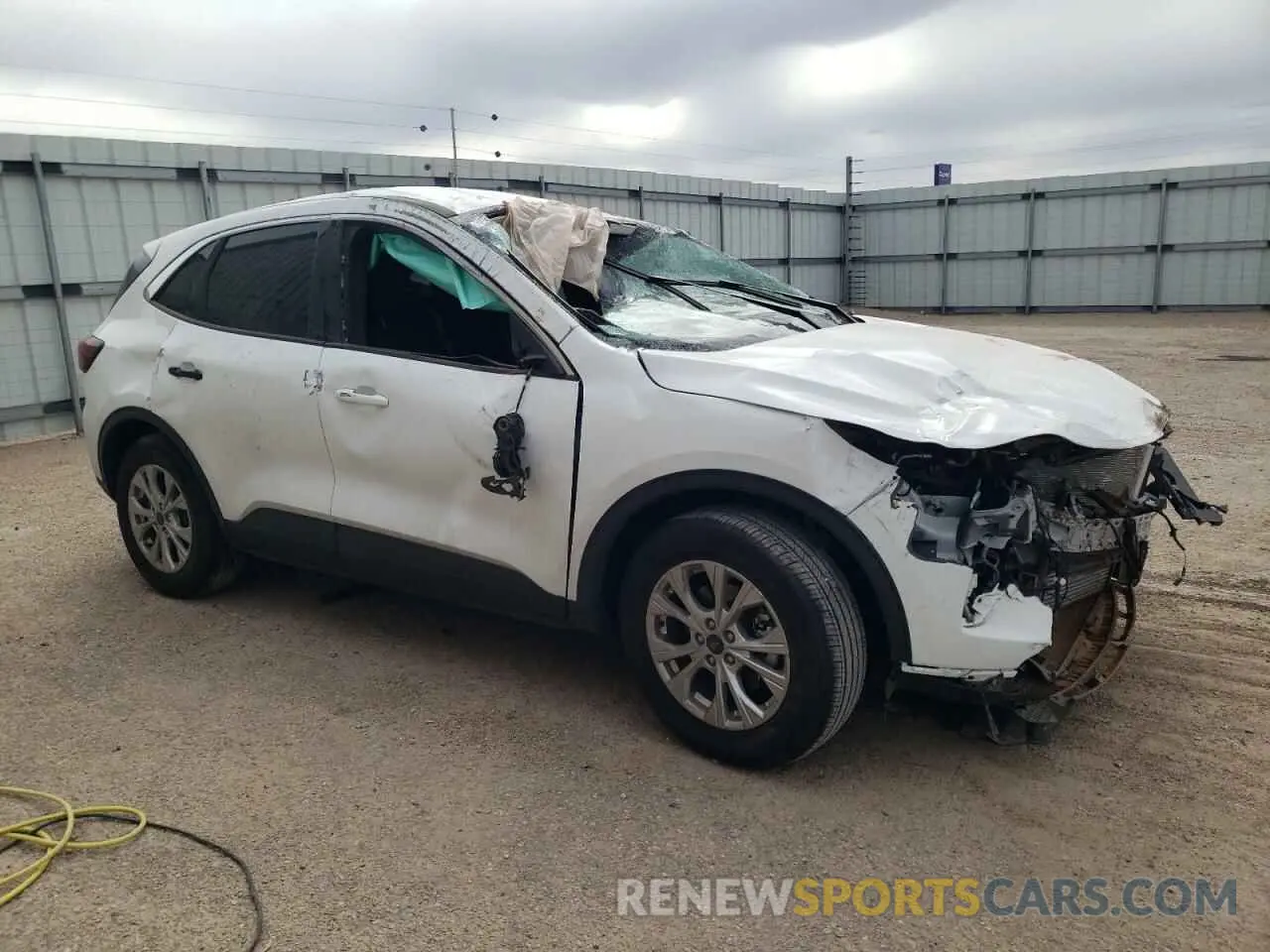 4 Photograph of a damaged car 1FMCU0GN5RUA72879 FORD ESCAPE ACT 2024